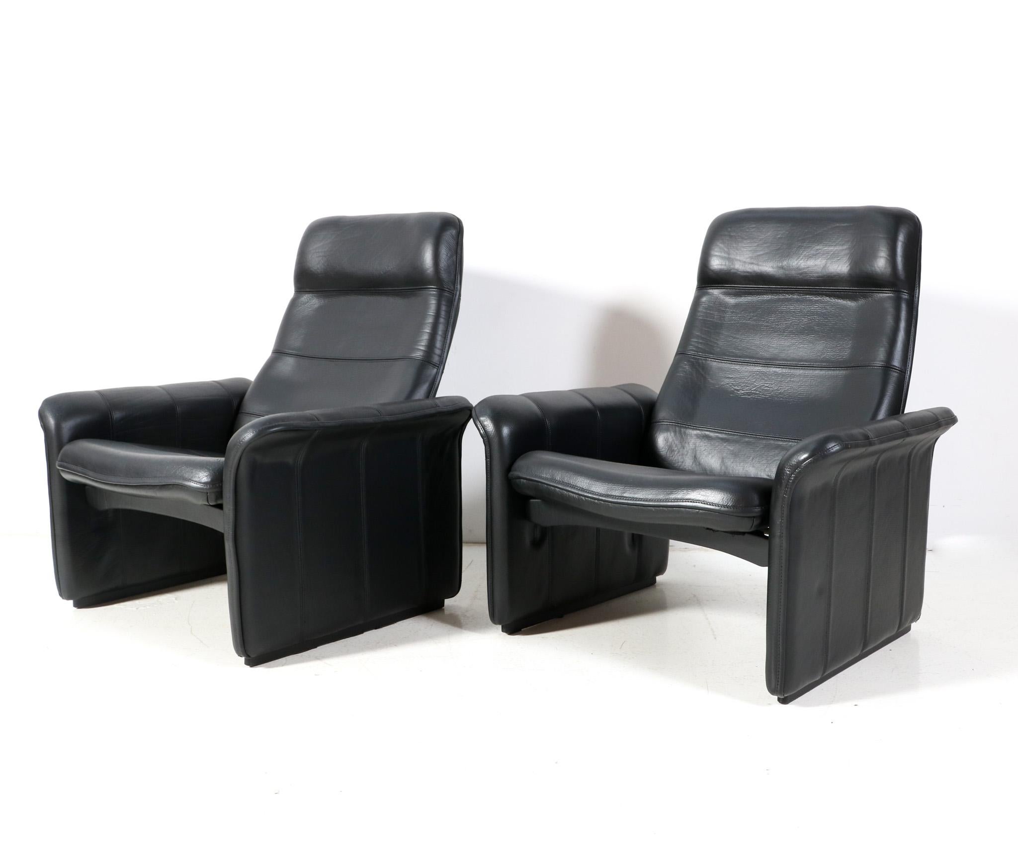 Pair of Buffalo Neck Leather DS-50 Lounge Chairs and Ottoman by De Sede, 1970s In Good Condition For Sale In Amsterdam, NL