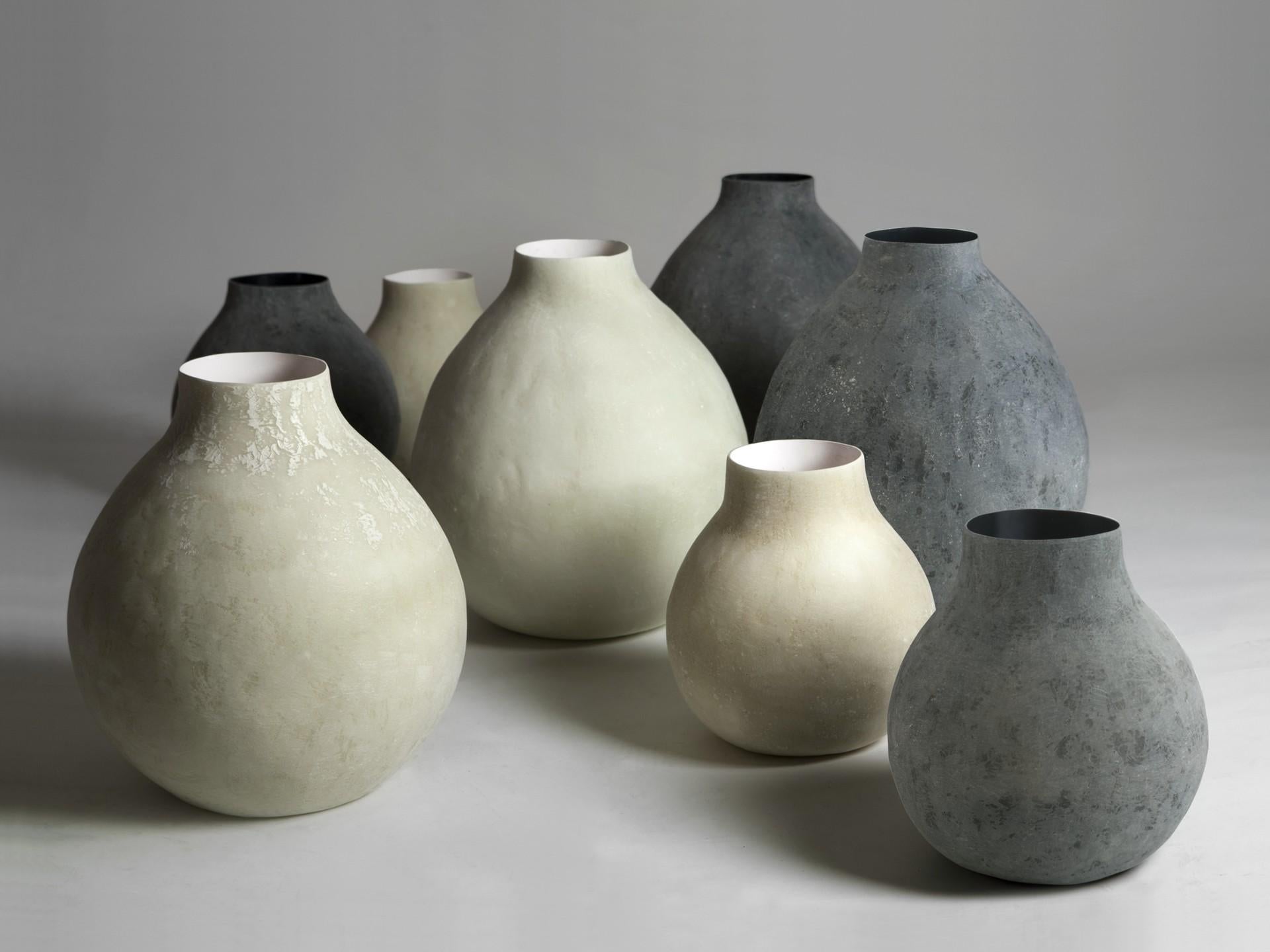 Paar Bulbo-Vasen von Imperfettolab im Zustand „Neu“ im Angebot in Geneve, CH