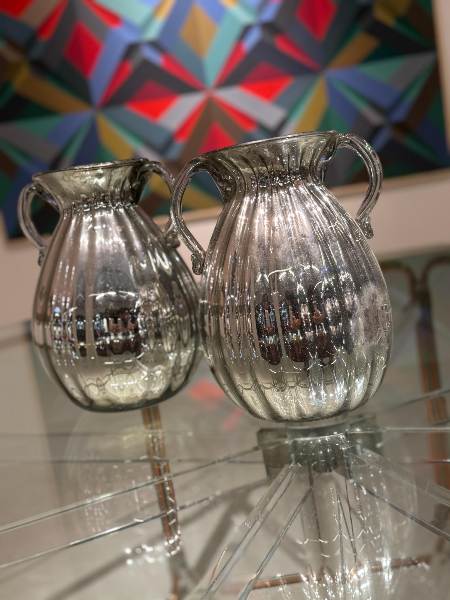 Français Paire de vases en verre bulbeux, vers 1970, France en vente