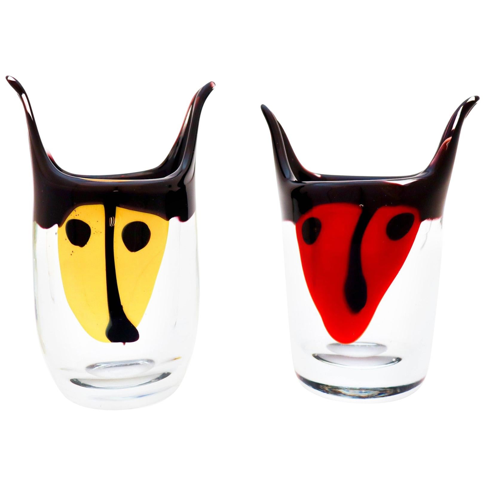 Pair of Bull Vases / Sculptures Glass, Erik Höglund Sweden, 1992 Red, Yellow