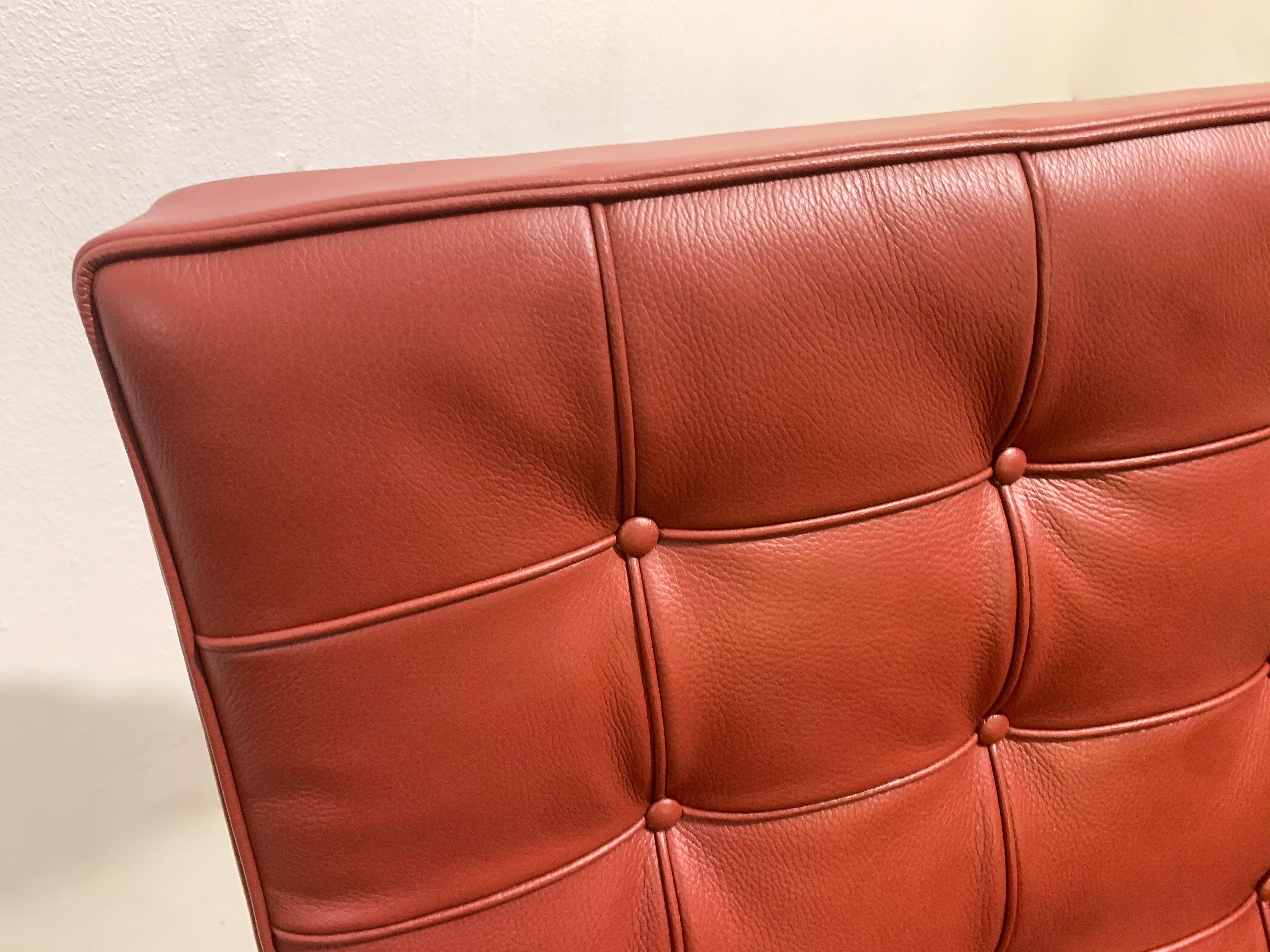Fin du 20e siècle Paire de chaises Barcelona en cuir bourgogne de Mies Van Der Rohe pour Knoll, 1990 en vente