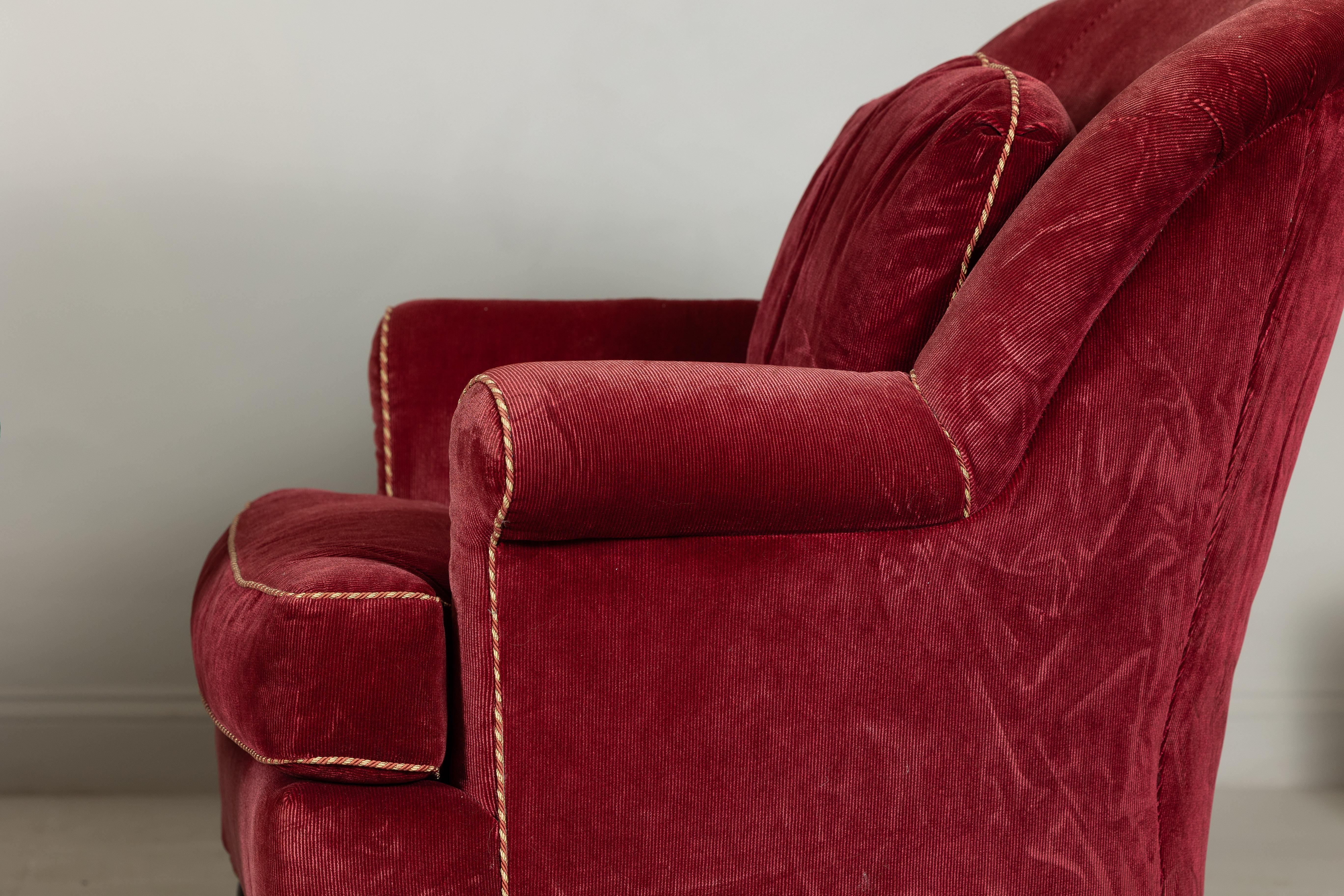 Pair of Burgundy Velvet Club Chairs with Rolled Arms and Turned Legs For Sale 7