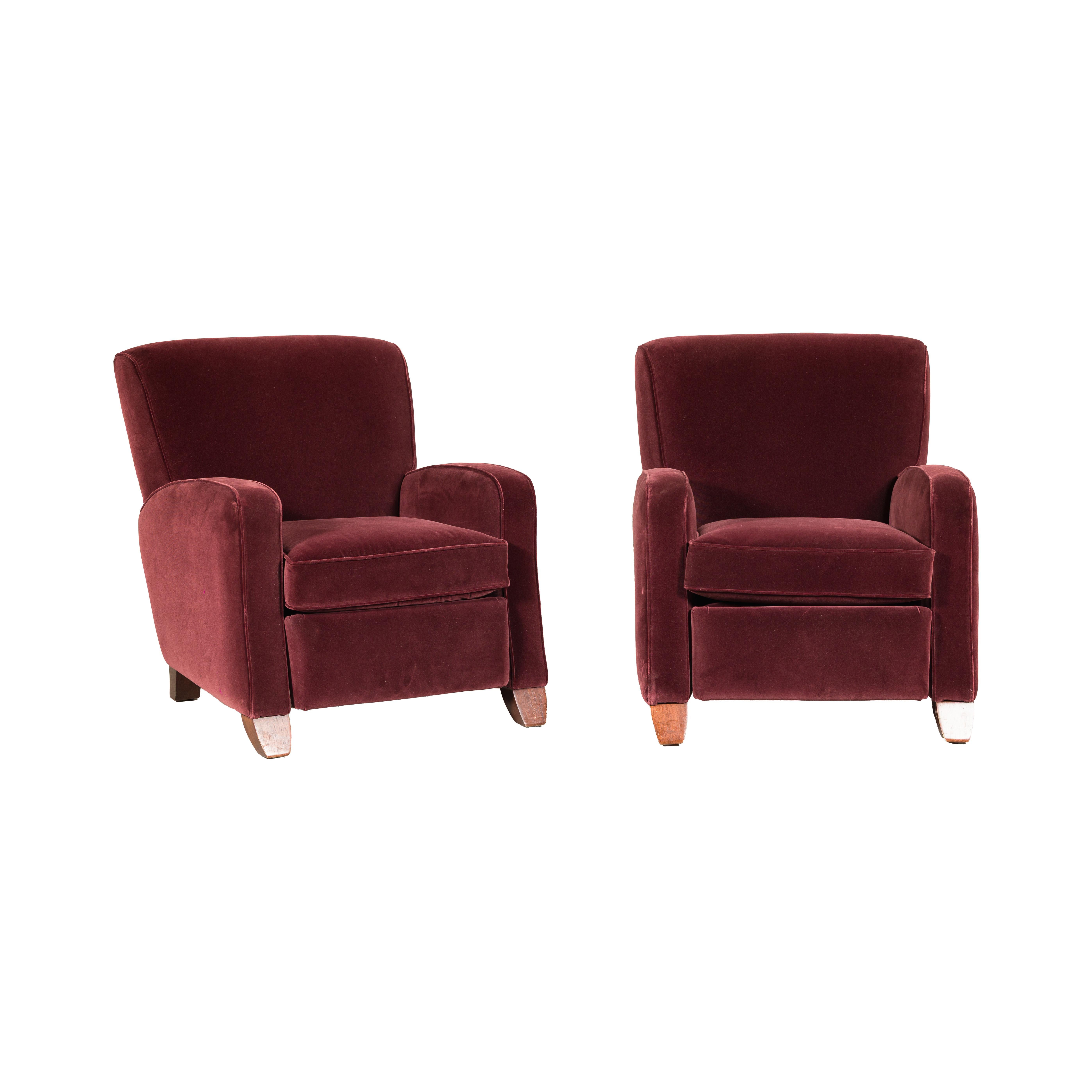Pair of Burgundy Velvet Club Reclining Lounge Chairs by BarcaLounger - Vintage For Sale 4