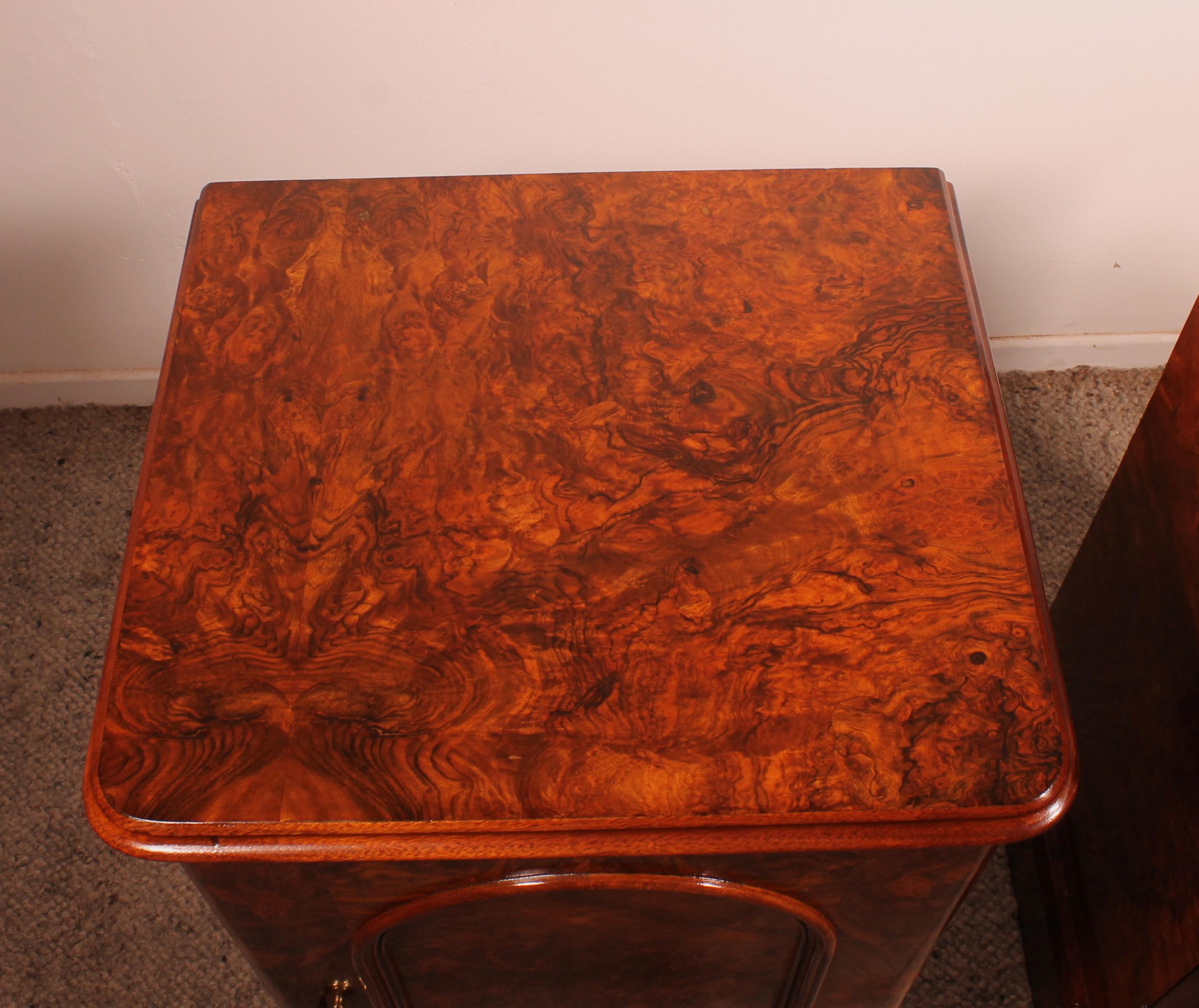 Pair Of Burl Walnut Bedside Tables - 19th Century For Sale 9