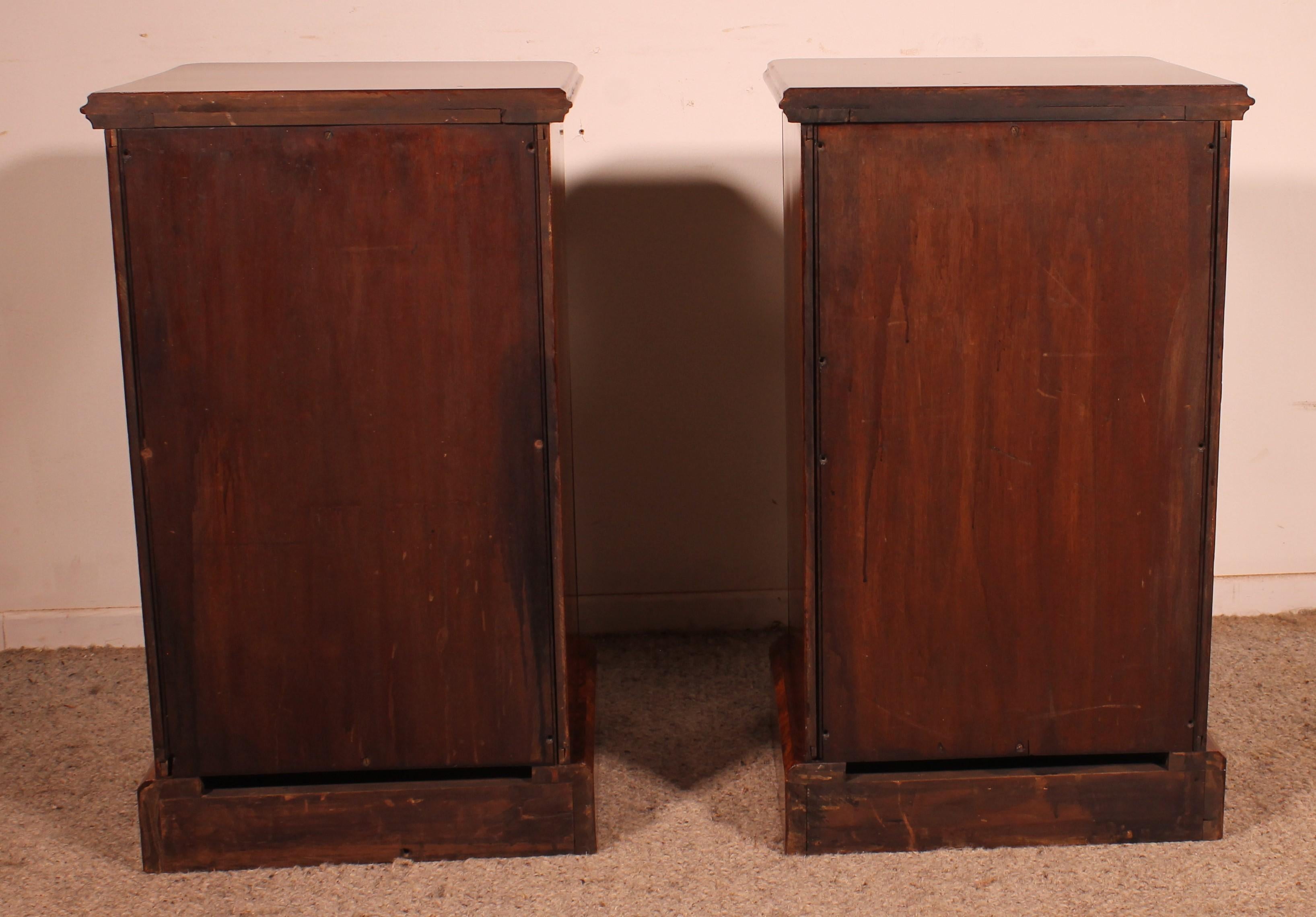 Pair Of Burl Walnut Bedside Tables - 19th Century For Sale 1