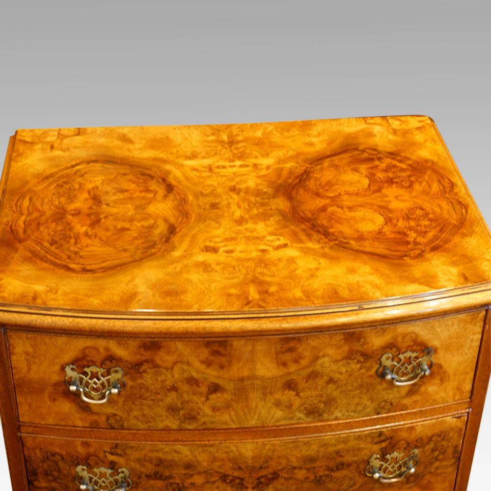 Pair of Burl Walnut Small Bedside Chests In Excellent Condition In Salisbury, Wiltshire