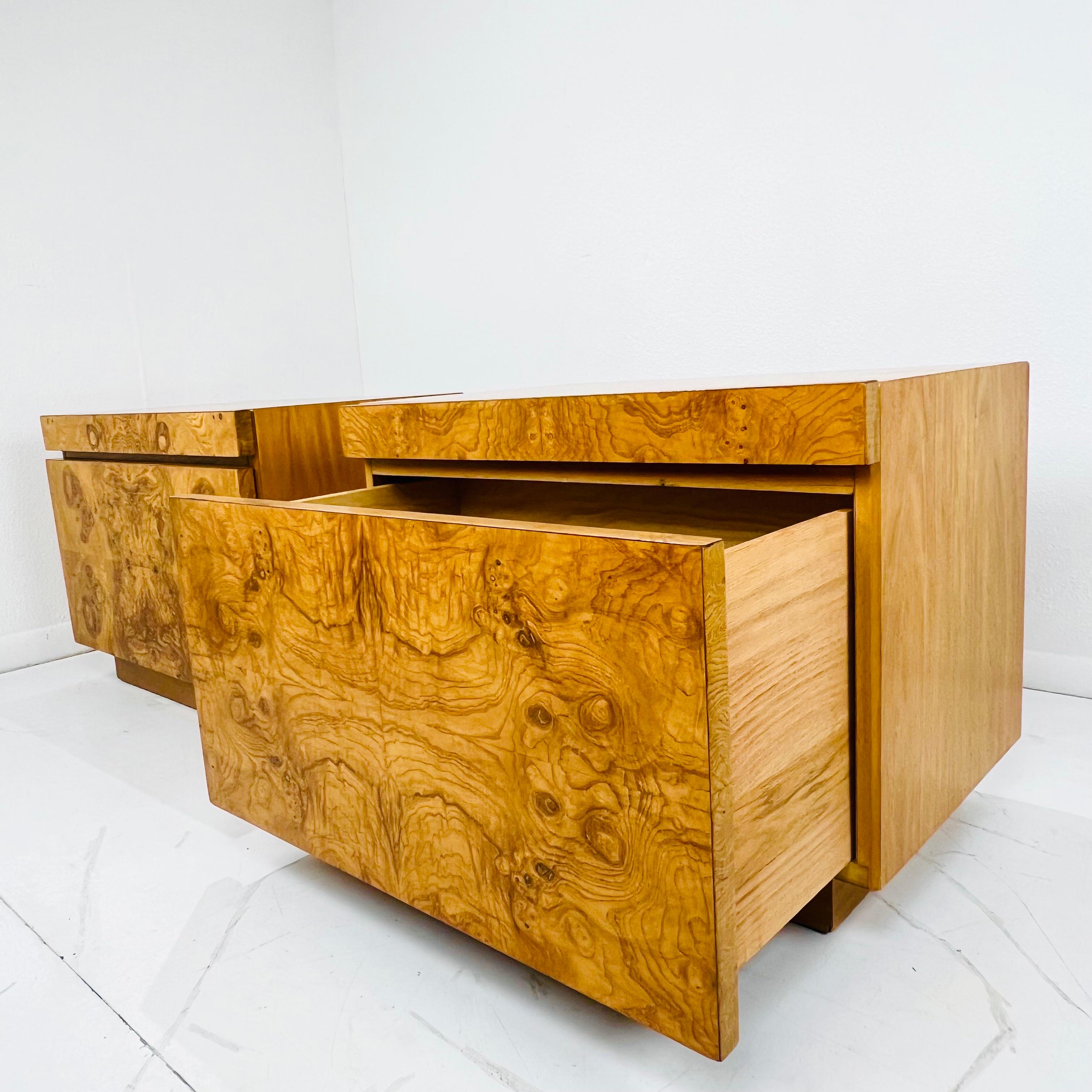 Pair of Burl Wood Nightstands by Milo Baughman for Lane For Sale 4