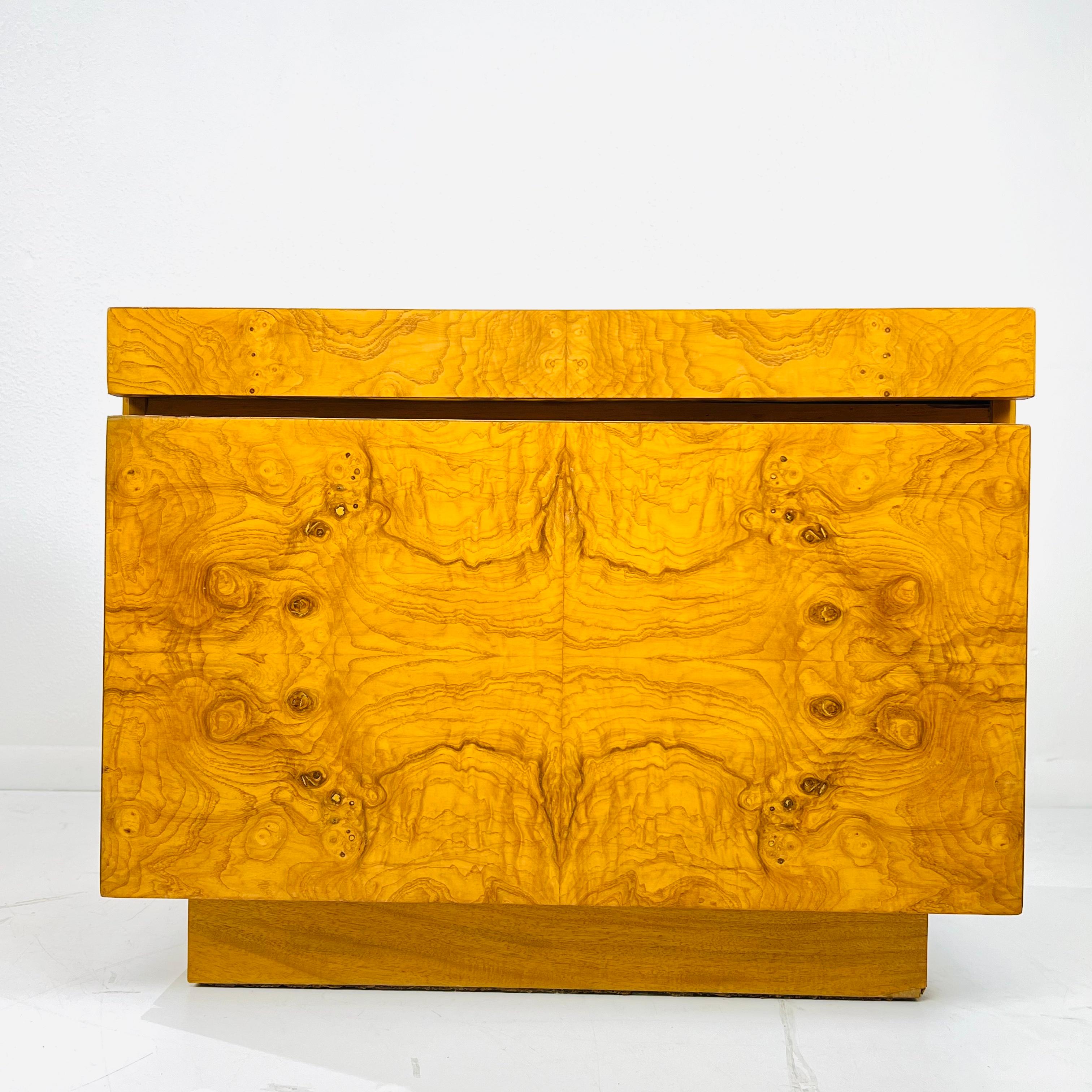 Pair of Burl Wood Nightstands by Milo Baughman for Lane For Sale 9