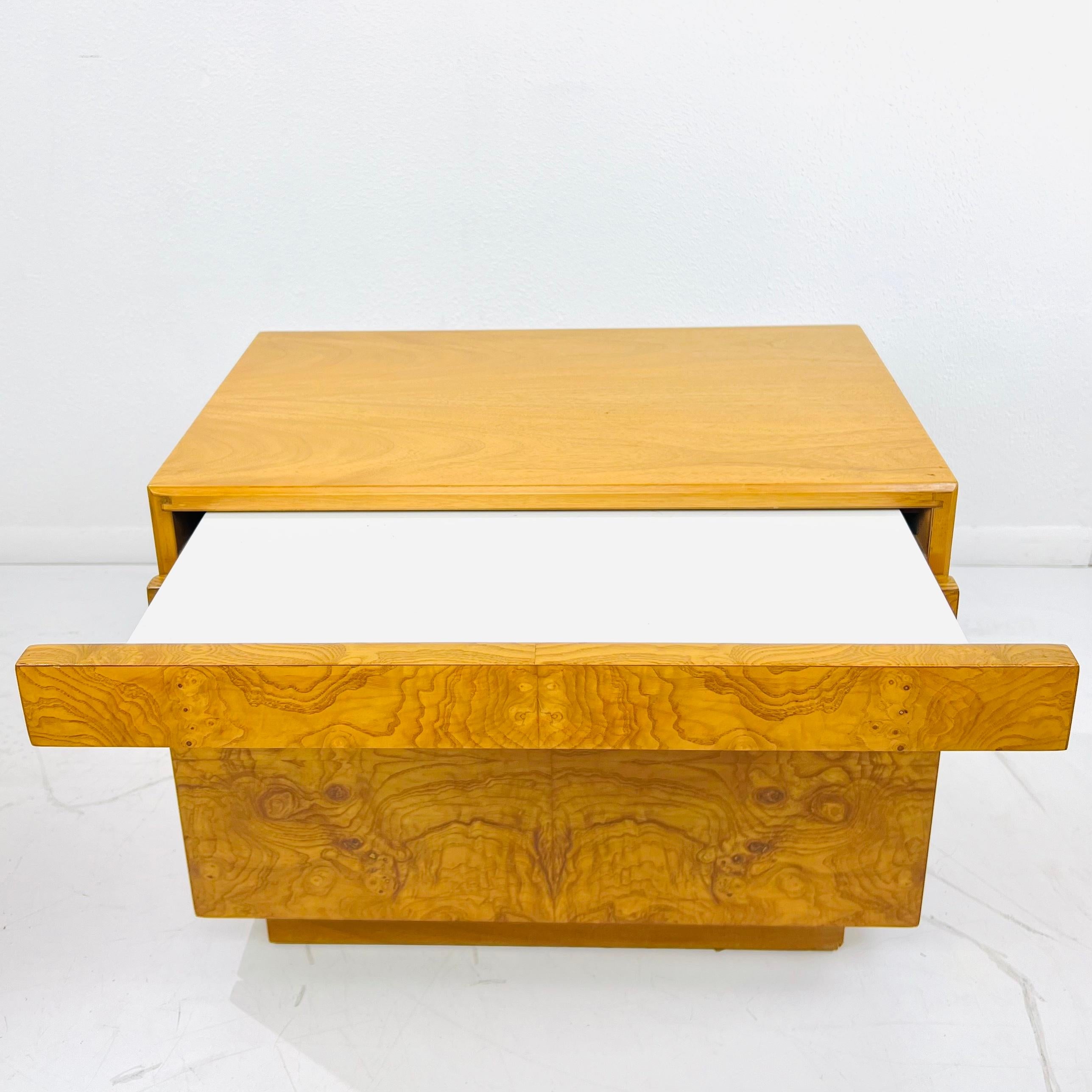 Late 20th Century Pair of Burl Wood Nightstands by Milo Baughman for Lane For Sale