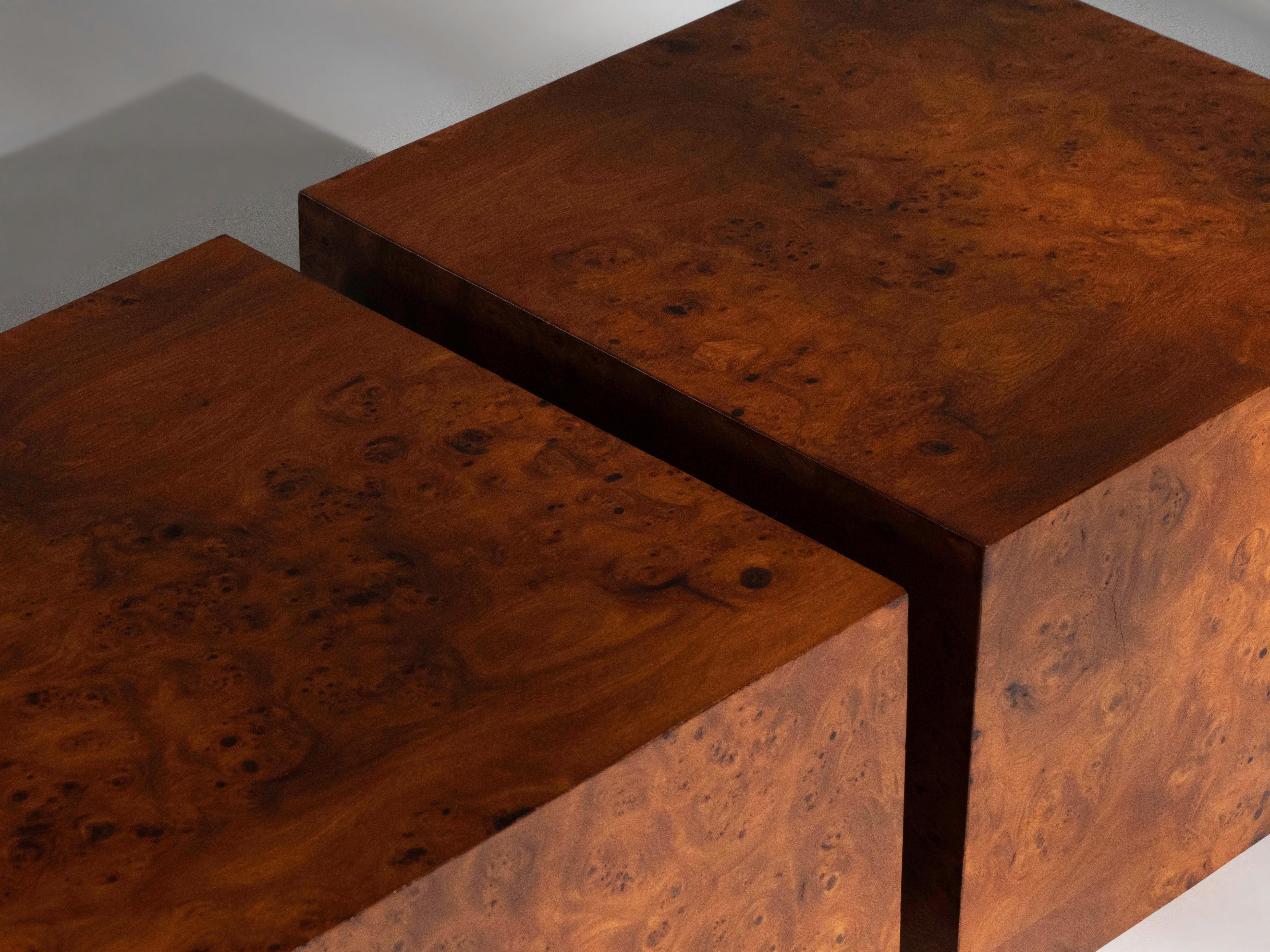 Paire de tables d'appoint cubiques en bois de ronce, vers 1970 en vente 11