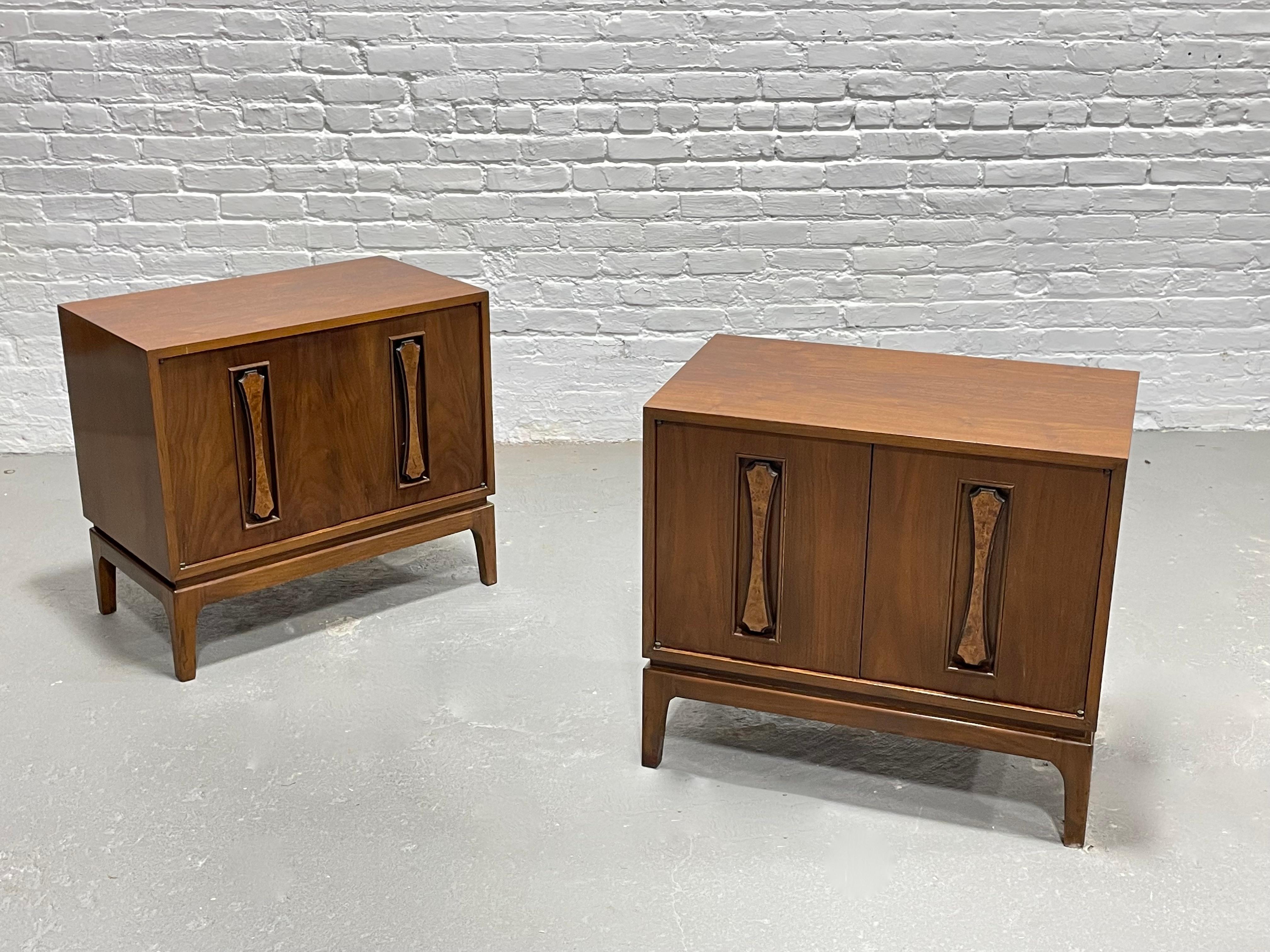 Pair of Burlwood Mid-Century Modern Walnut Nightstands / Bedside Tables, C. 1960 For Sale 6