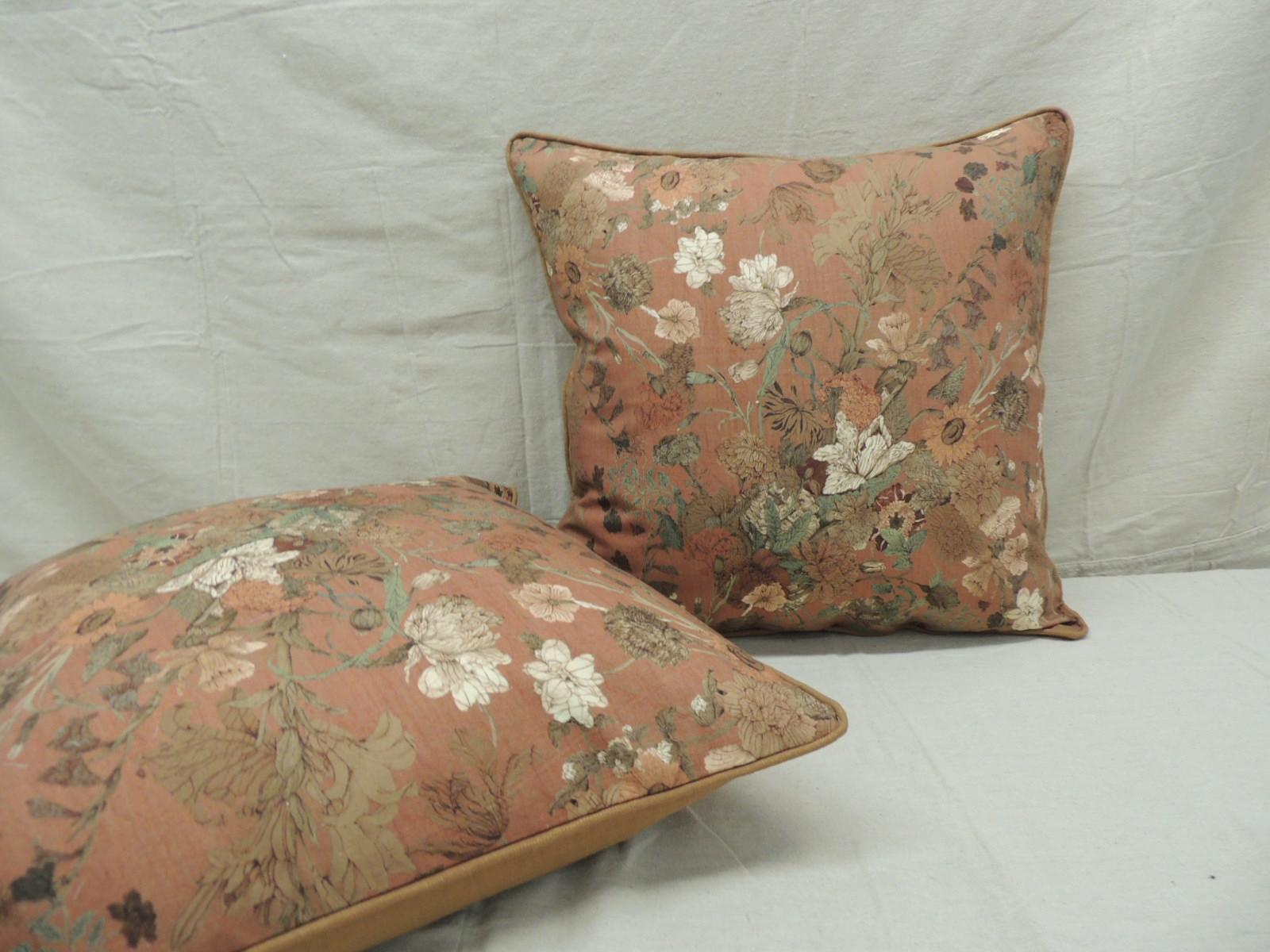 Pair of Burnt Orange Floral Square Modern Decorative Pillows In Good Condition In Oakland Park, FL