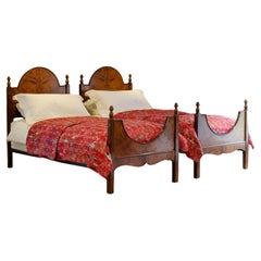 Paar antike Betten aus Wurzelnussholz WP48