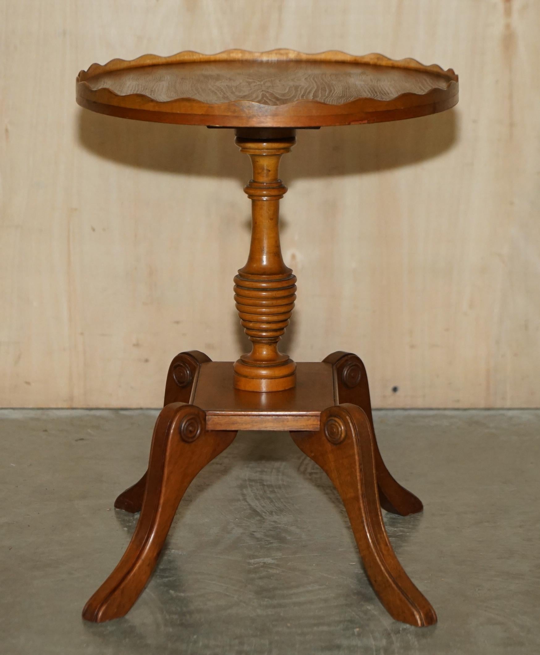 Pair of Burr Yew Wood Beresford & Hicks Side End Lamp Tables with Gallery Rail For Sale 8