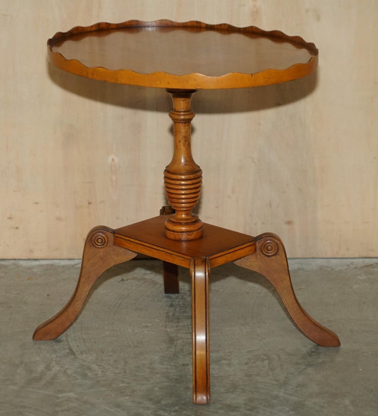 Pair of Burr Yew Wood Beresford and Hicks Side End Lamp Tables with Gallery Rail For Sale at 1stDibs