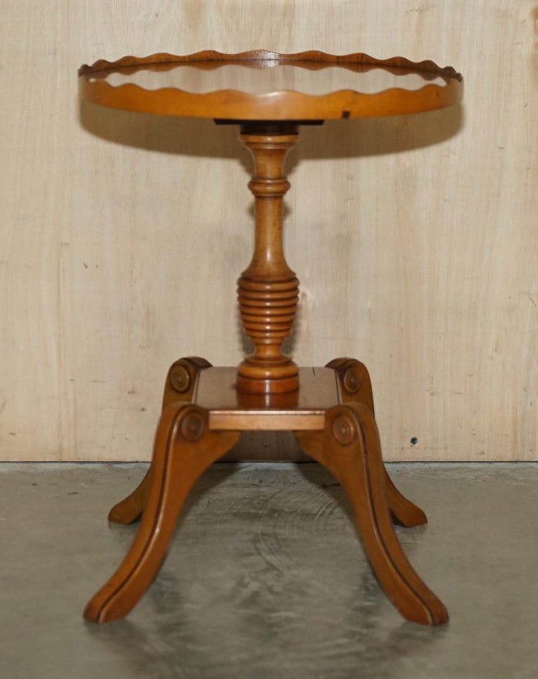 Pair of Burr Yew Wood Beresford and Hicks Side End Lamp Tables with Gallery Rail For Sale at 1stDibs