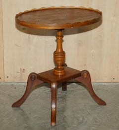 Paar Beistell-/Beistelltische aus Wurzelholz Beresford & Hicks mit Galerieeisen