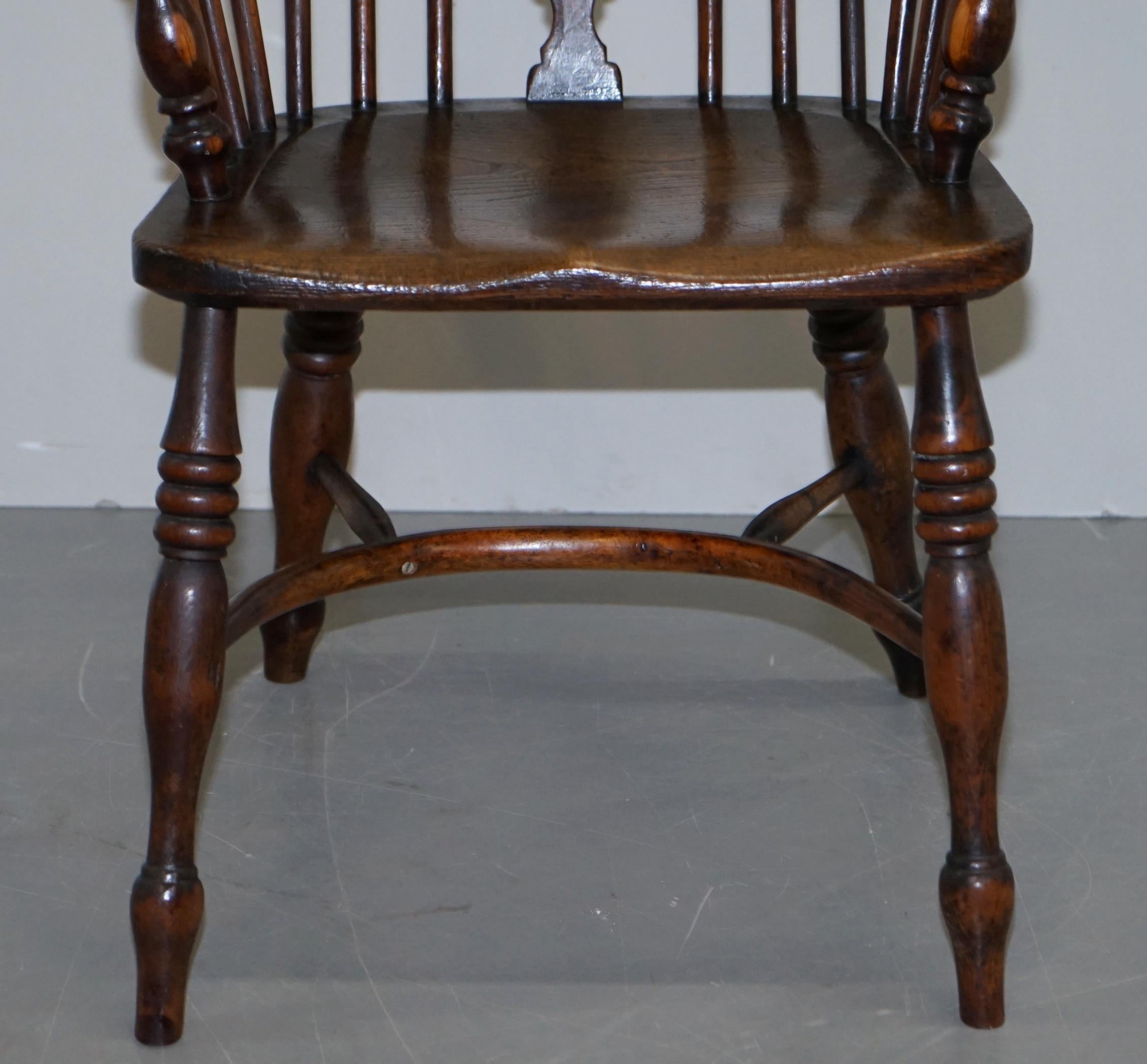 Pair of Burr Yew Wood and Elm Windsor Armchairs circa 1860 English Country House For Sale 12