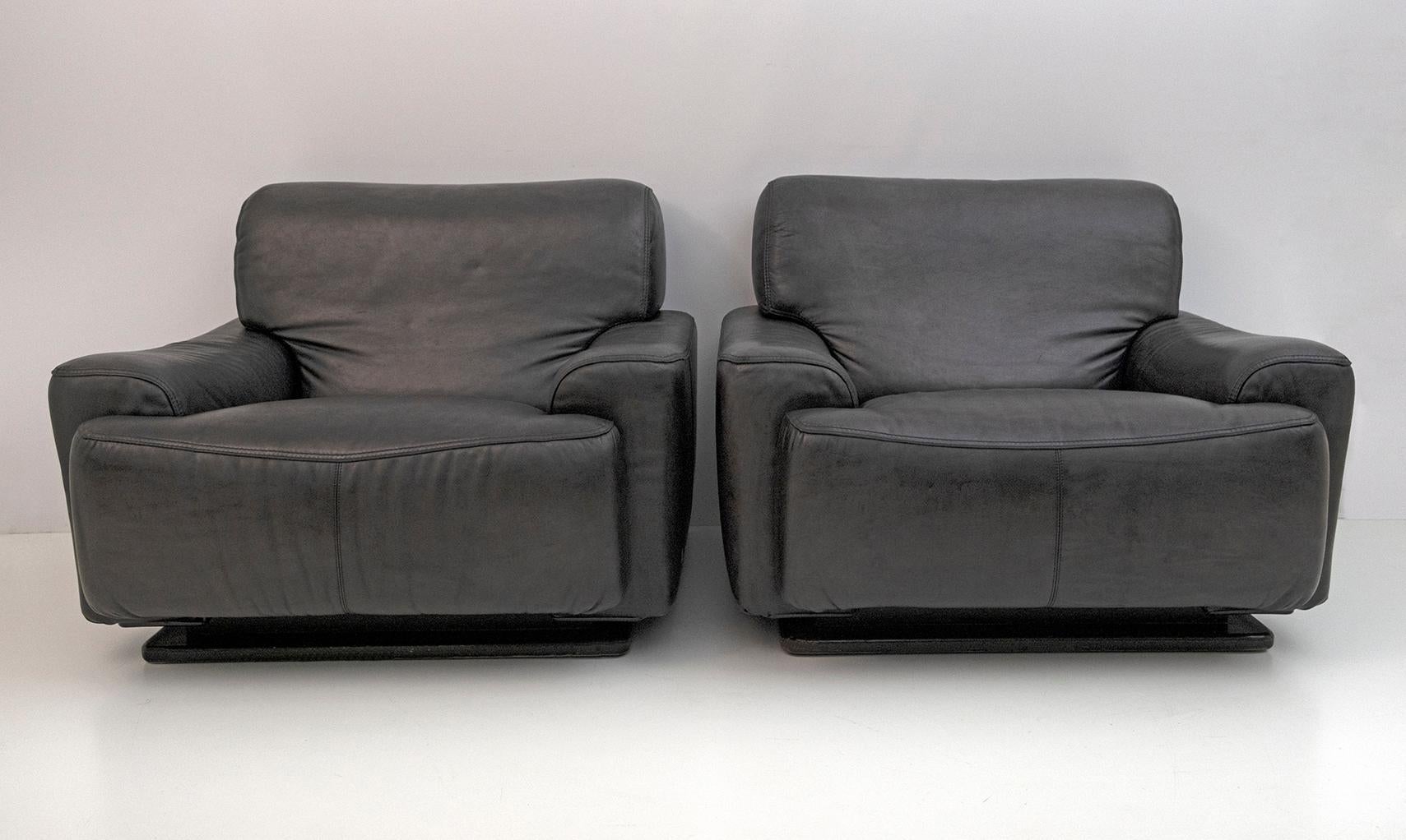 Pair of Busnelli Mid-Century Modern Italian Leather Armchairs, 1970s In Good Condition For Sale In Puglia, Puglia