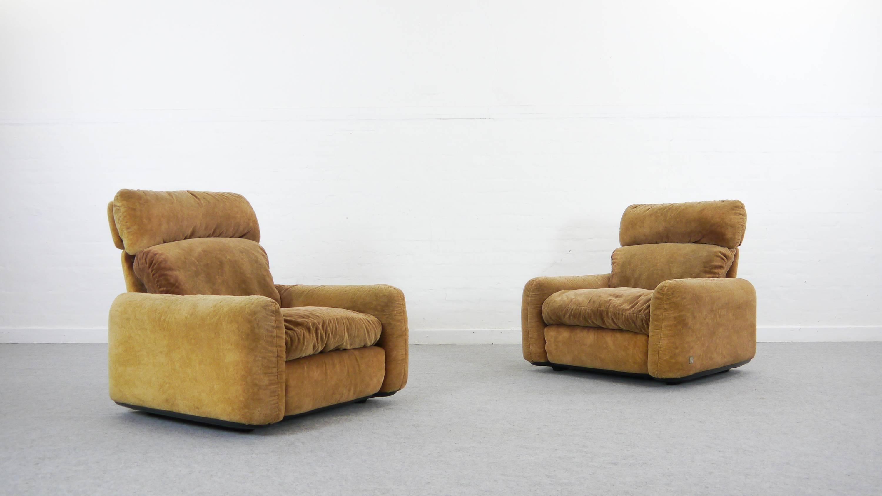 Pair of Busnelli Piumotto Easy Chairs by Architect Arrigo Arrigoni, Italy 2