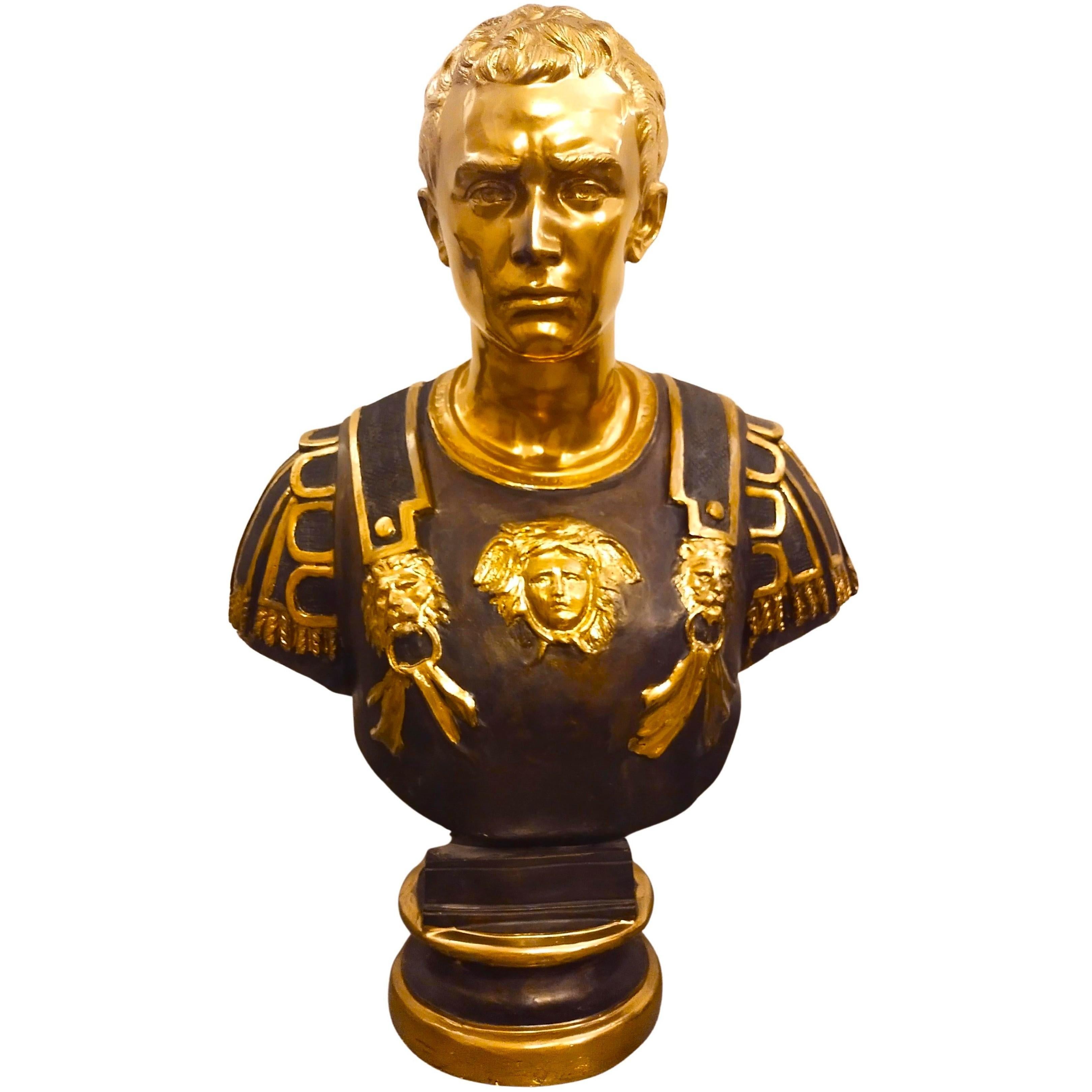 Pair of busts of emperor in gilded and patinated bronze, pair of bronze busts In condizioni buone in vendita a Rome, IT