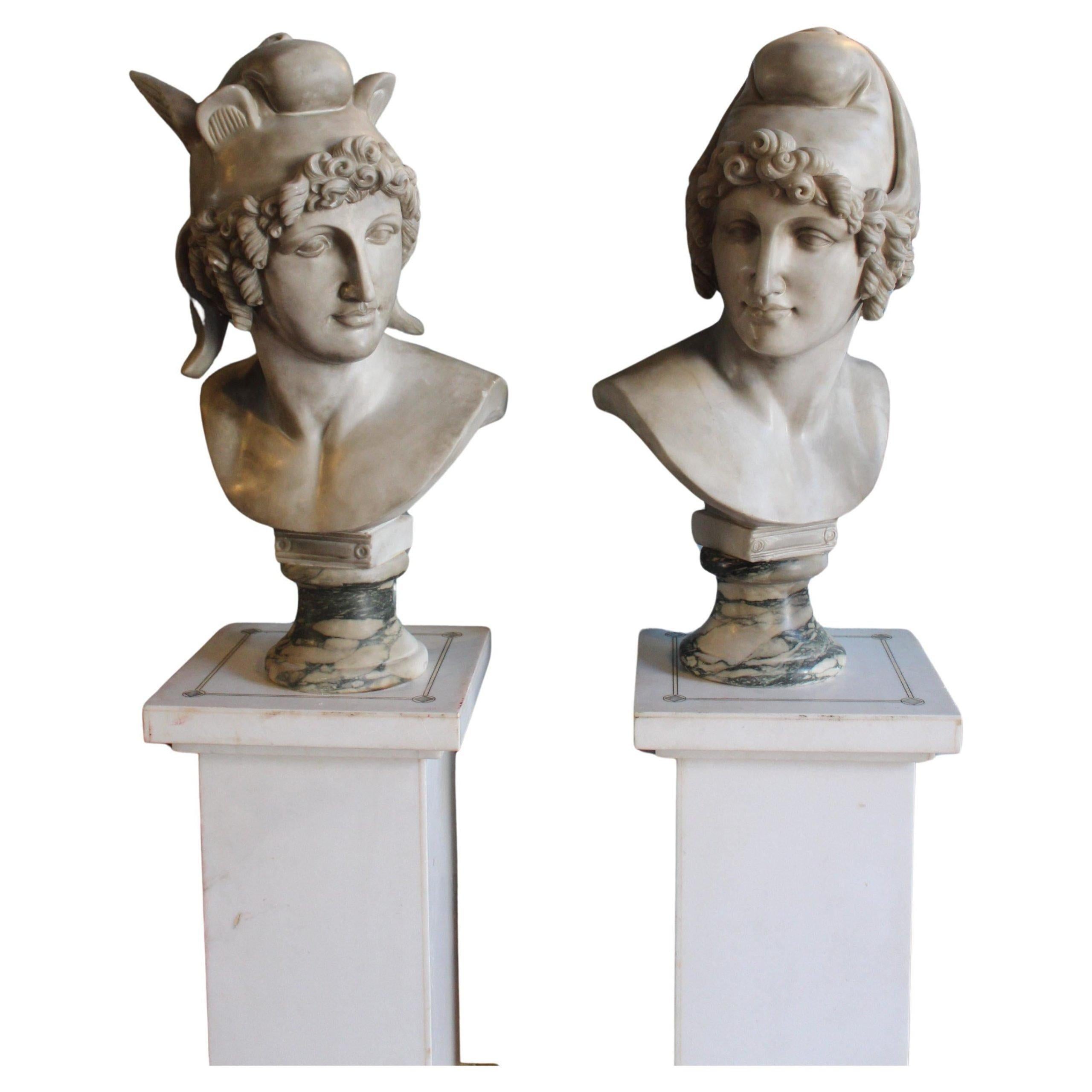 Pair of busts of Mercury and Paris in marble. 
ADDITIONAL PHOTOS, INFORMATION OF THE LOT AND SHIPPING INFORMATION CAN BE REQUEST BY SENDING AN EMAIL

Coppia di busti Mercurio e Paride. Par de bustos de Mercurio y Paris. Paire de bustes de Mercure et