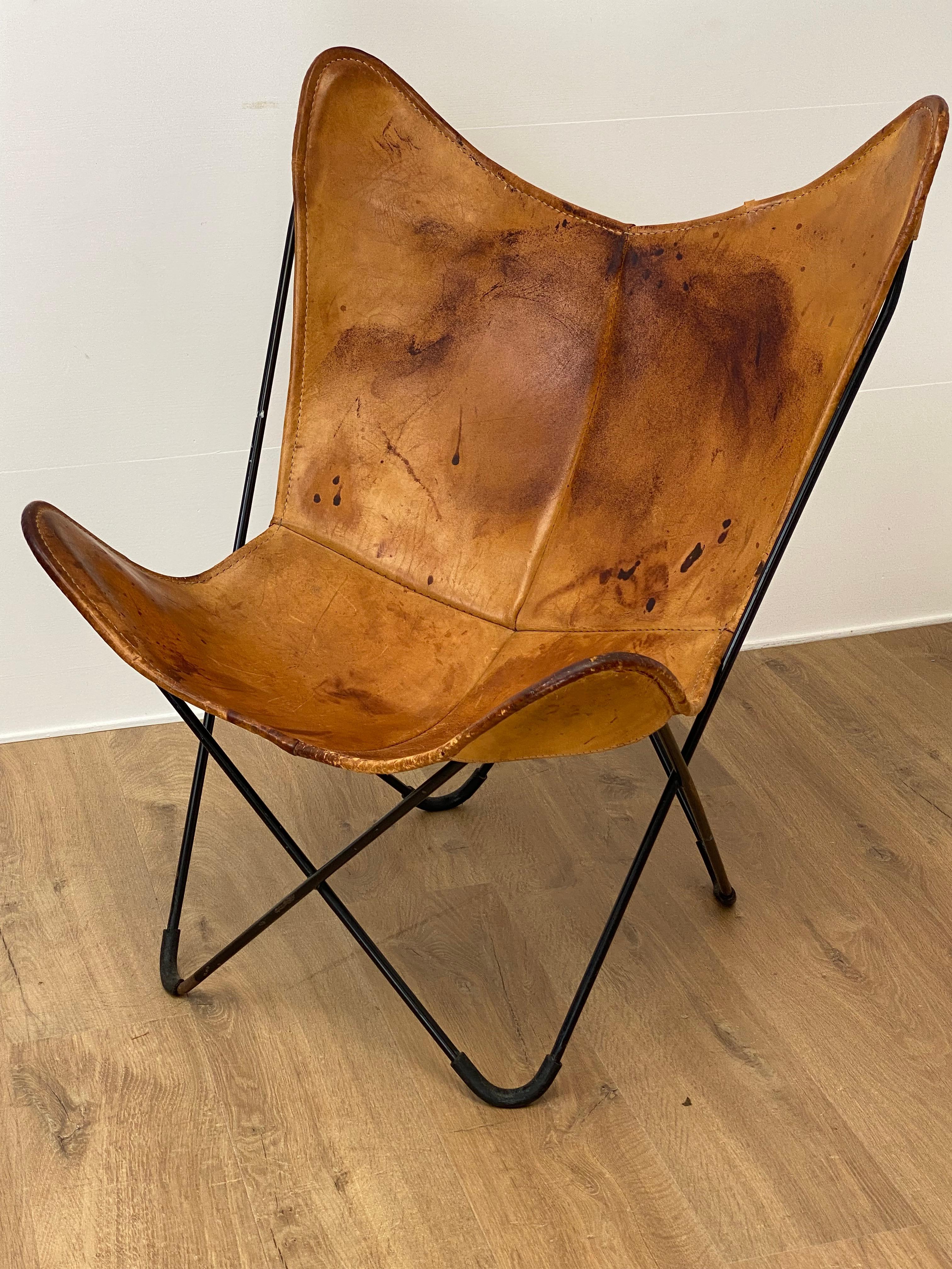 Pair Of Butterfly Chairs for Knoll For Sale 6