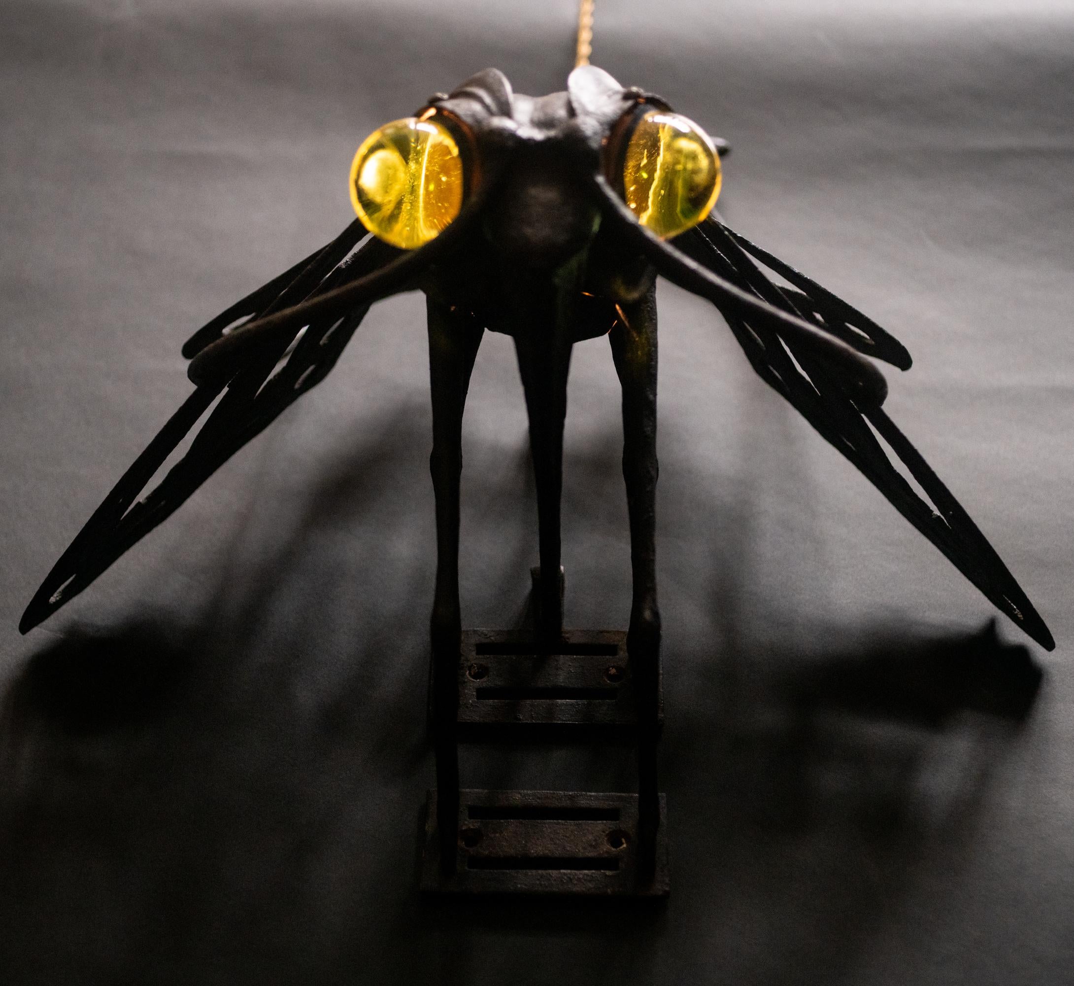 Pareja de candelabros mariposa de Alessandro Mazzucotelli Italiano en venta