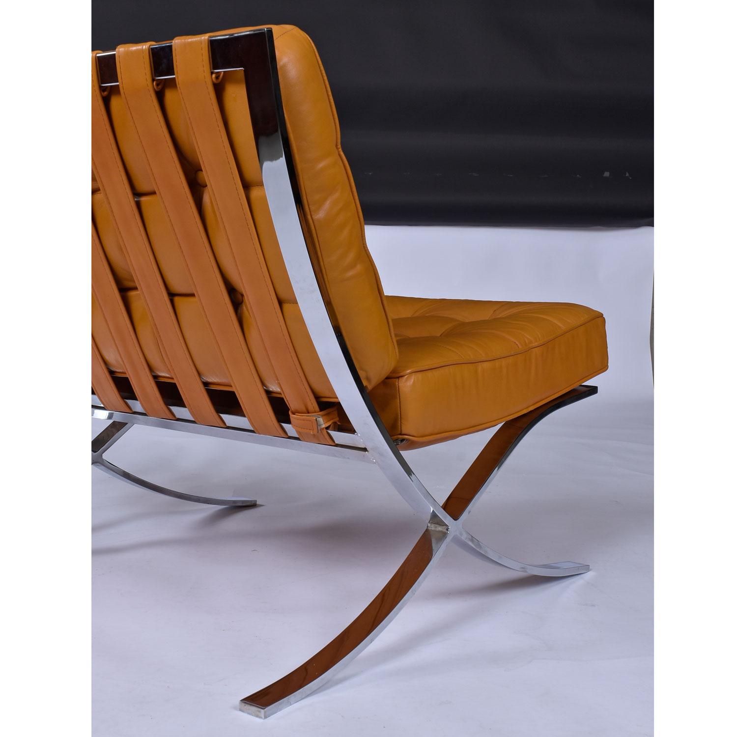 Paire de chaises Barcelona en cuir caramel et chrome en vente 3