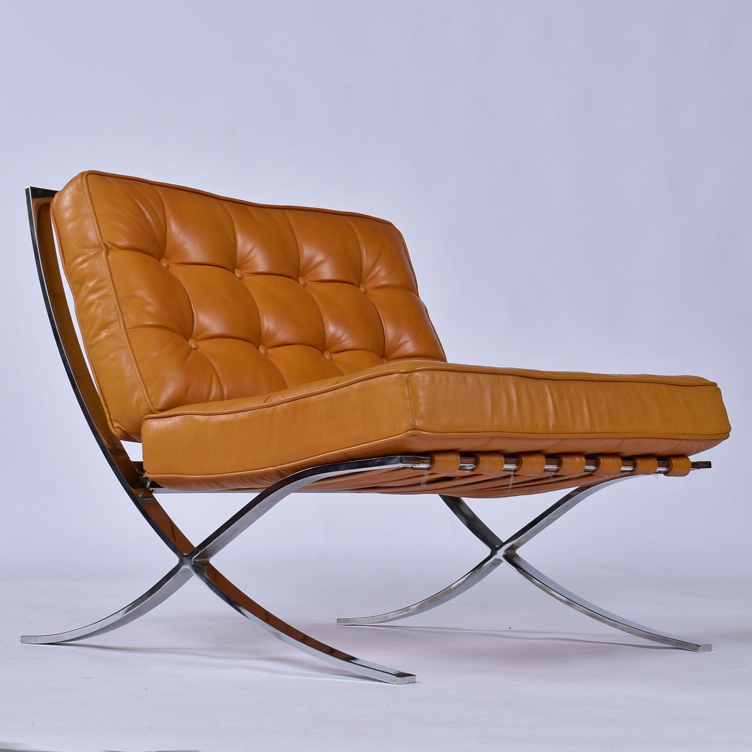 Paire de chaises Barcelona en cuir caramel et chrome en vente 2