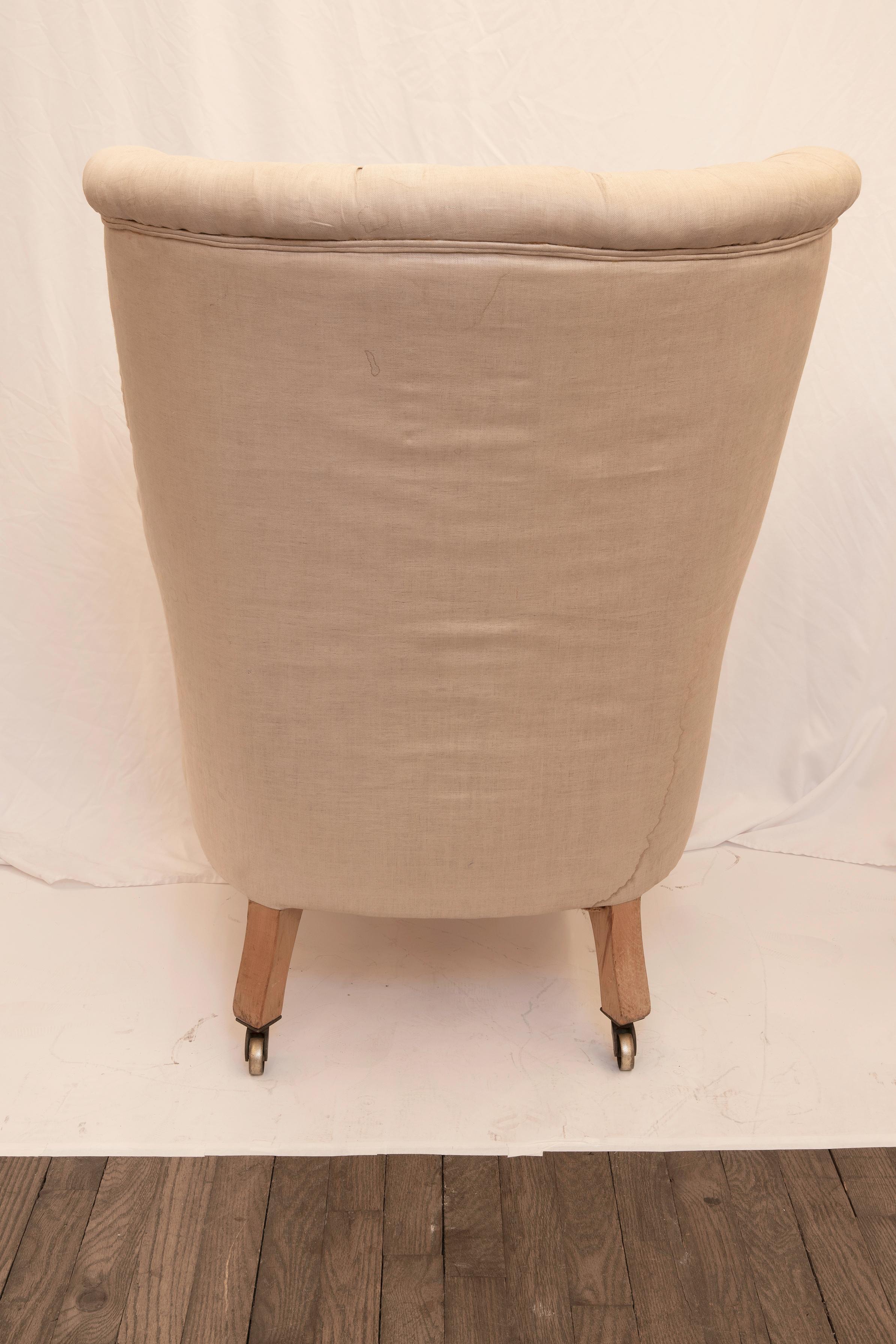 Pareja de sillones con respaldo de botones Tapicería en venta