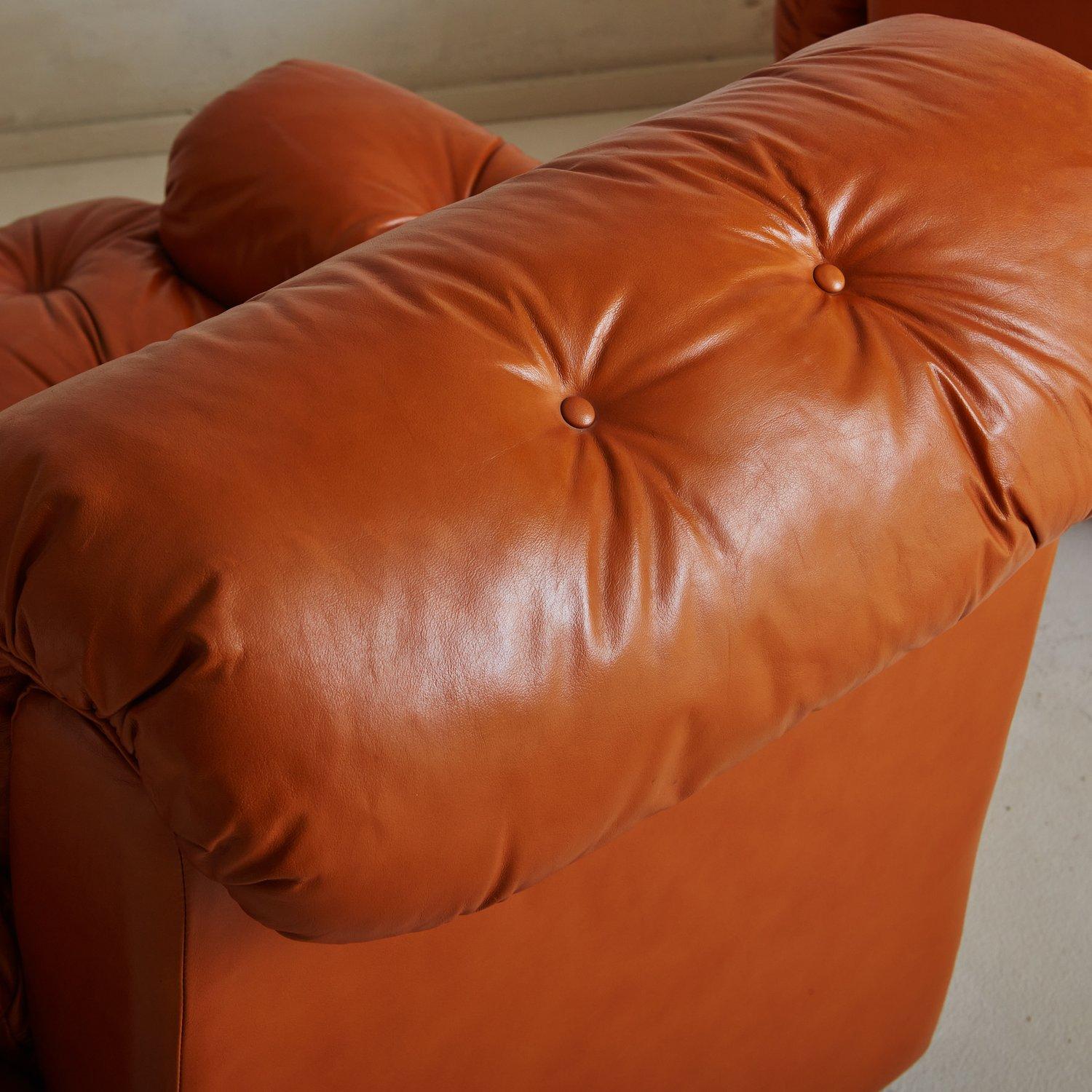 Pair of Button Tufted Cognac Leather Lounge Chairs, Italy, 1960s 3