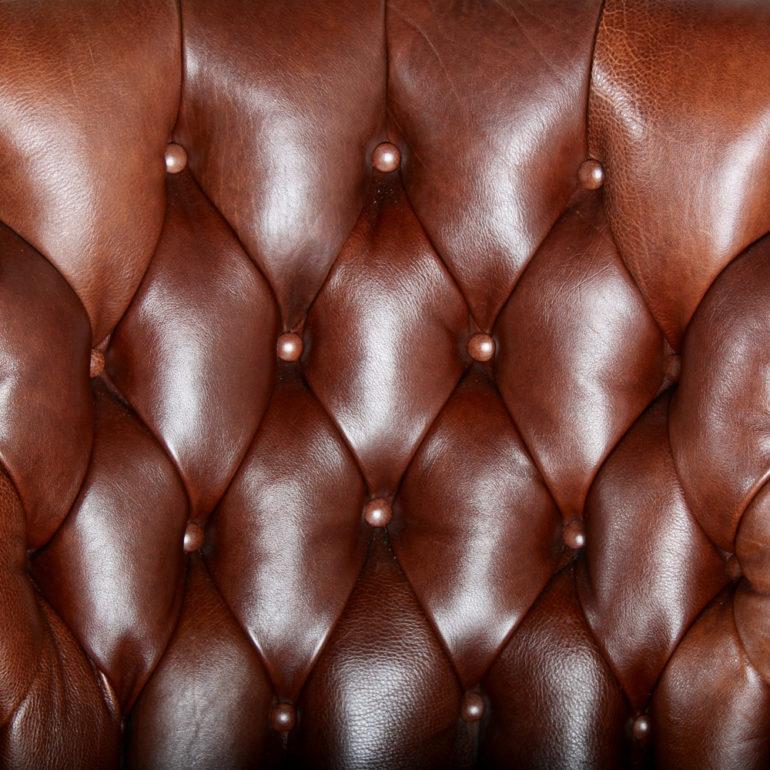 Pair of Button-Tufted Leather Armchairs 1