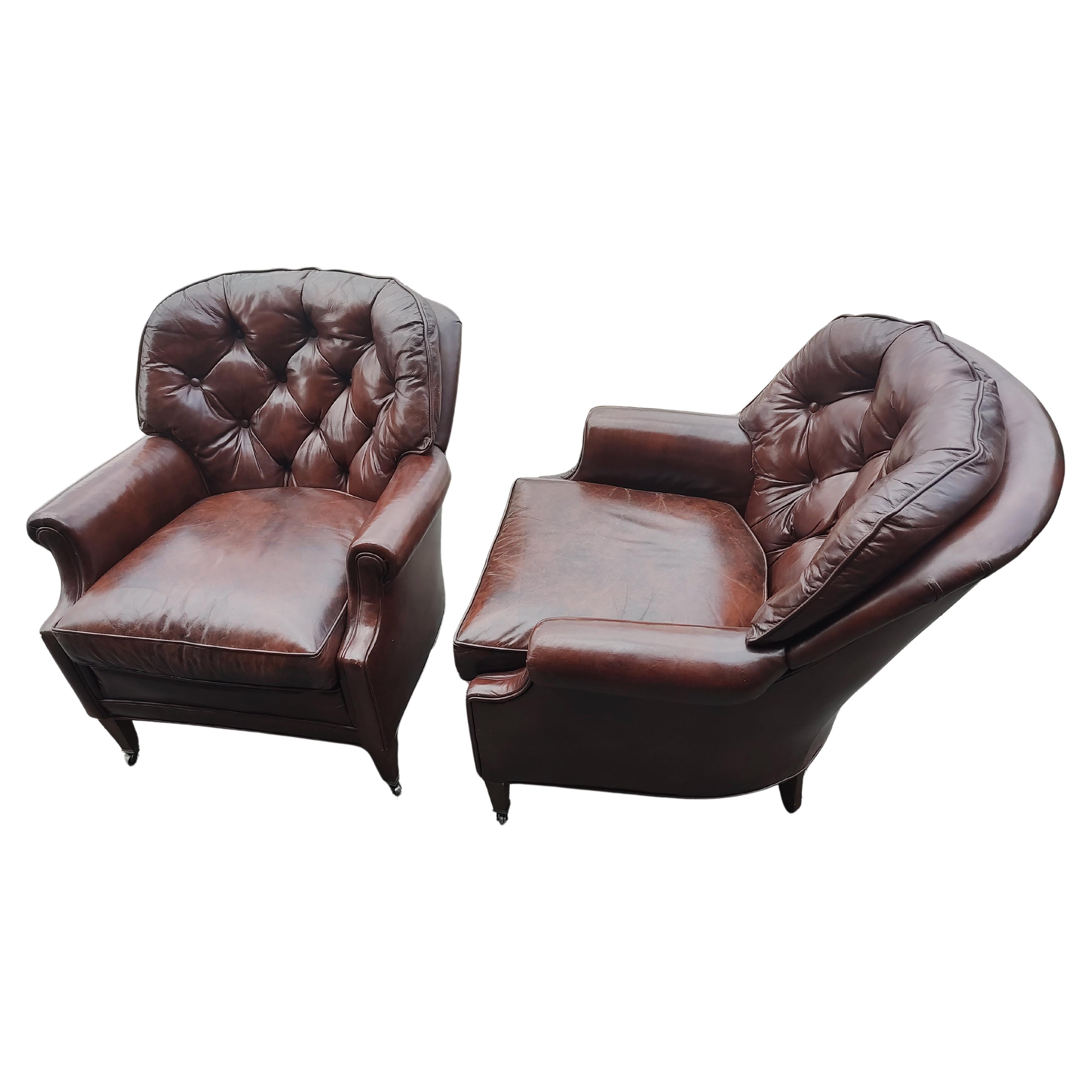 Pareja de sillones de cuero con botones de Bloomingdales Brothers C1965 Art Decó en venta