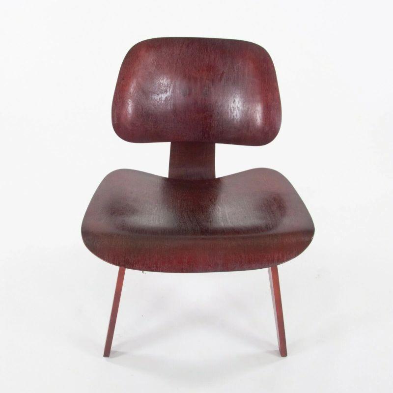 Paar C. 1953 Herman Miller Eames LCW Lounge Chair Wood Refinished Red Aniline im Angebot 3