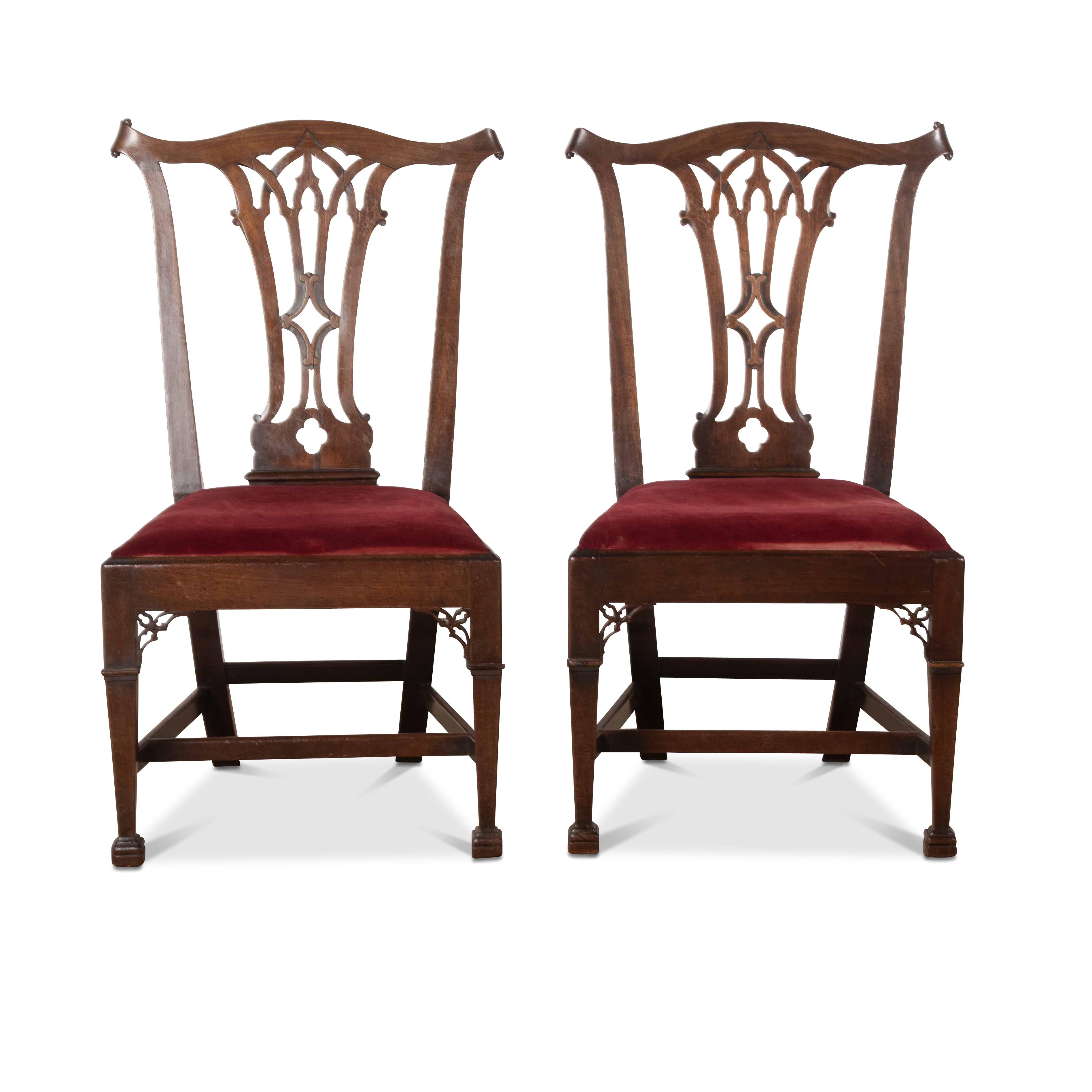 Chippendale Pair of C18th Mahogany Side Chairs For Sale