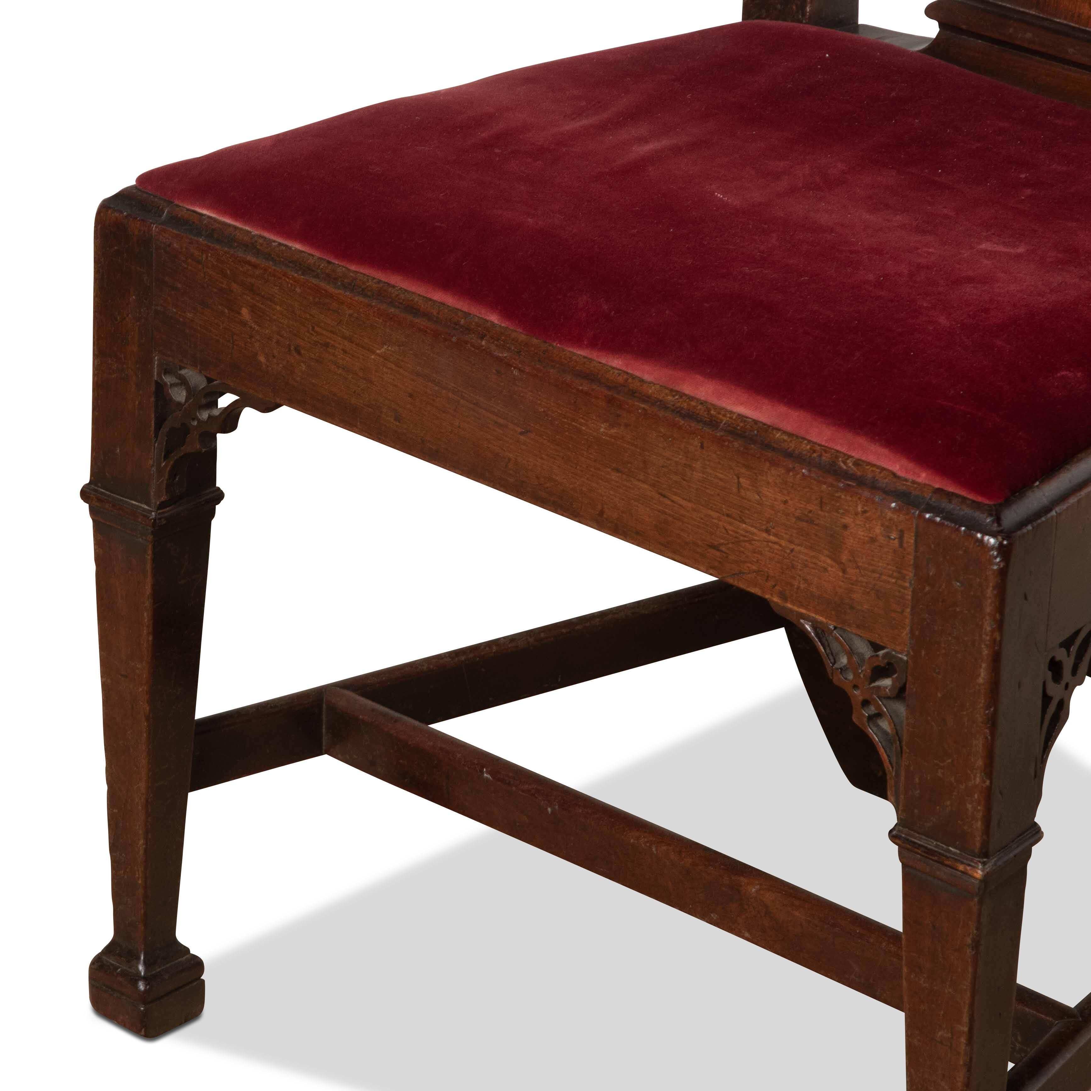 Mid-18th Century Pair of C18th Mahogany Side Chairs For Sale