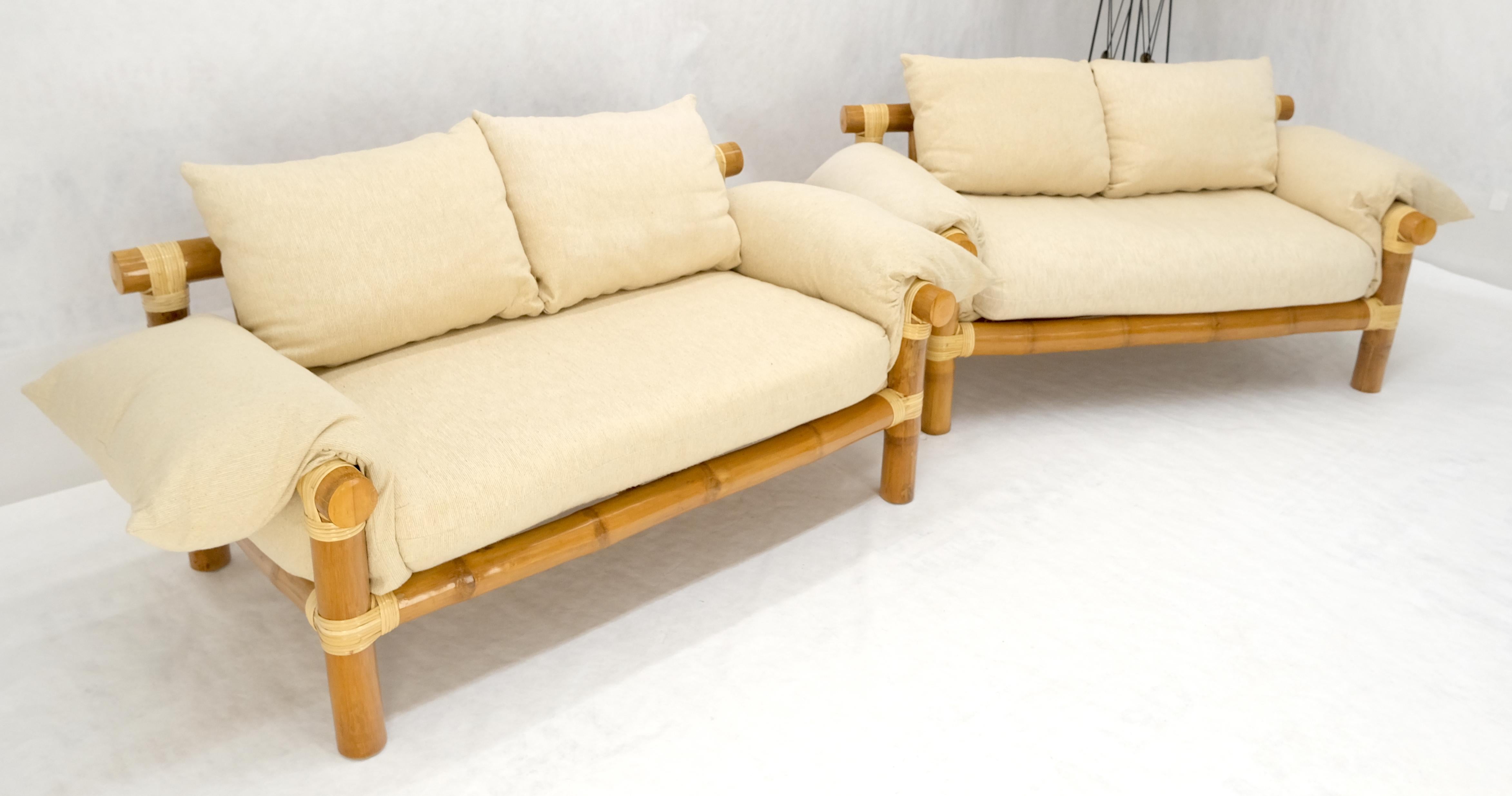 Paar c1970s Vintage Massive dicke Bambus Basen Loveseats MINT im Angebot 3