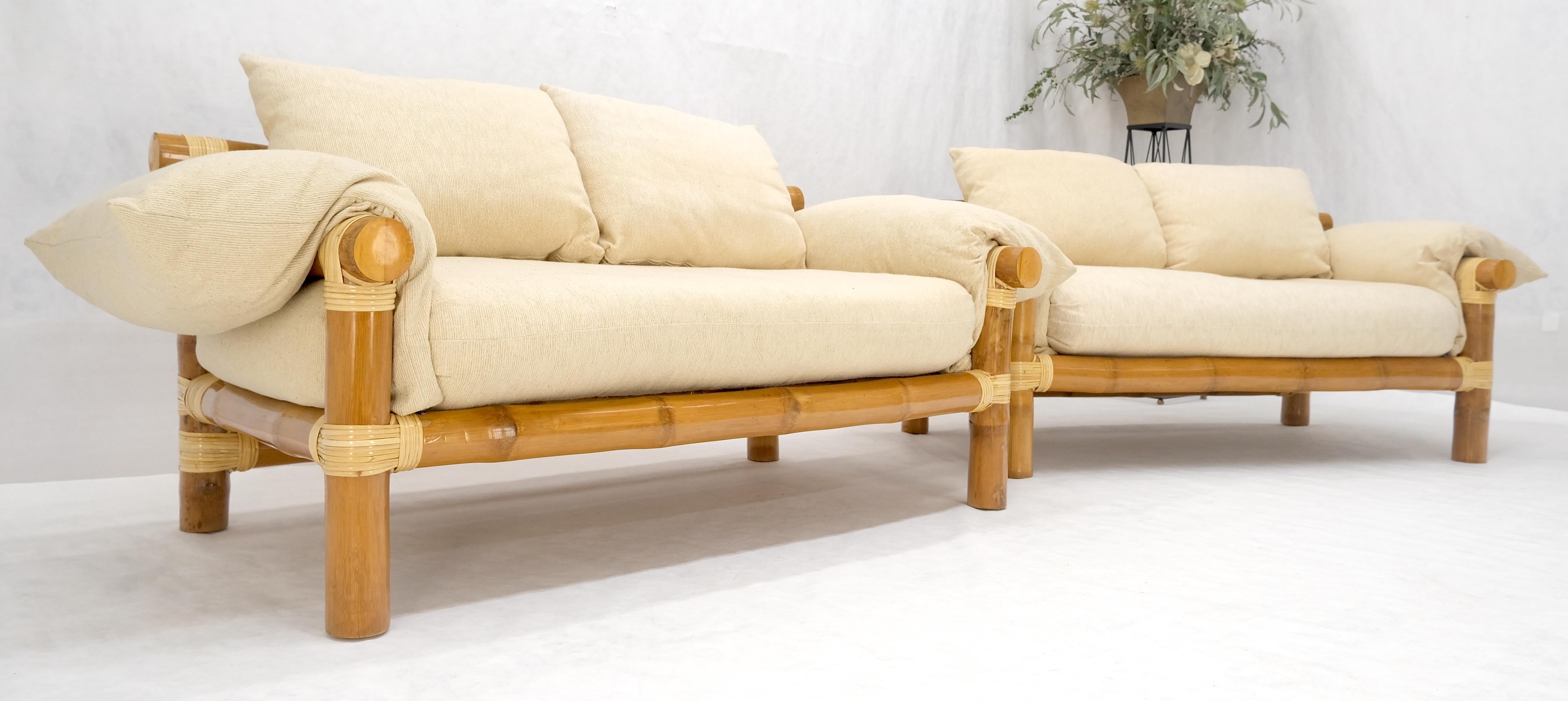 Paar c1970s Vintage Massive dicke Bambus Basen Loveseats MINT im Angebot 4