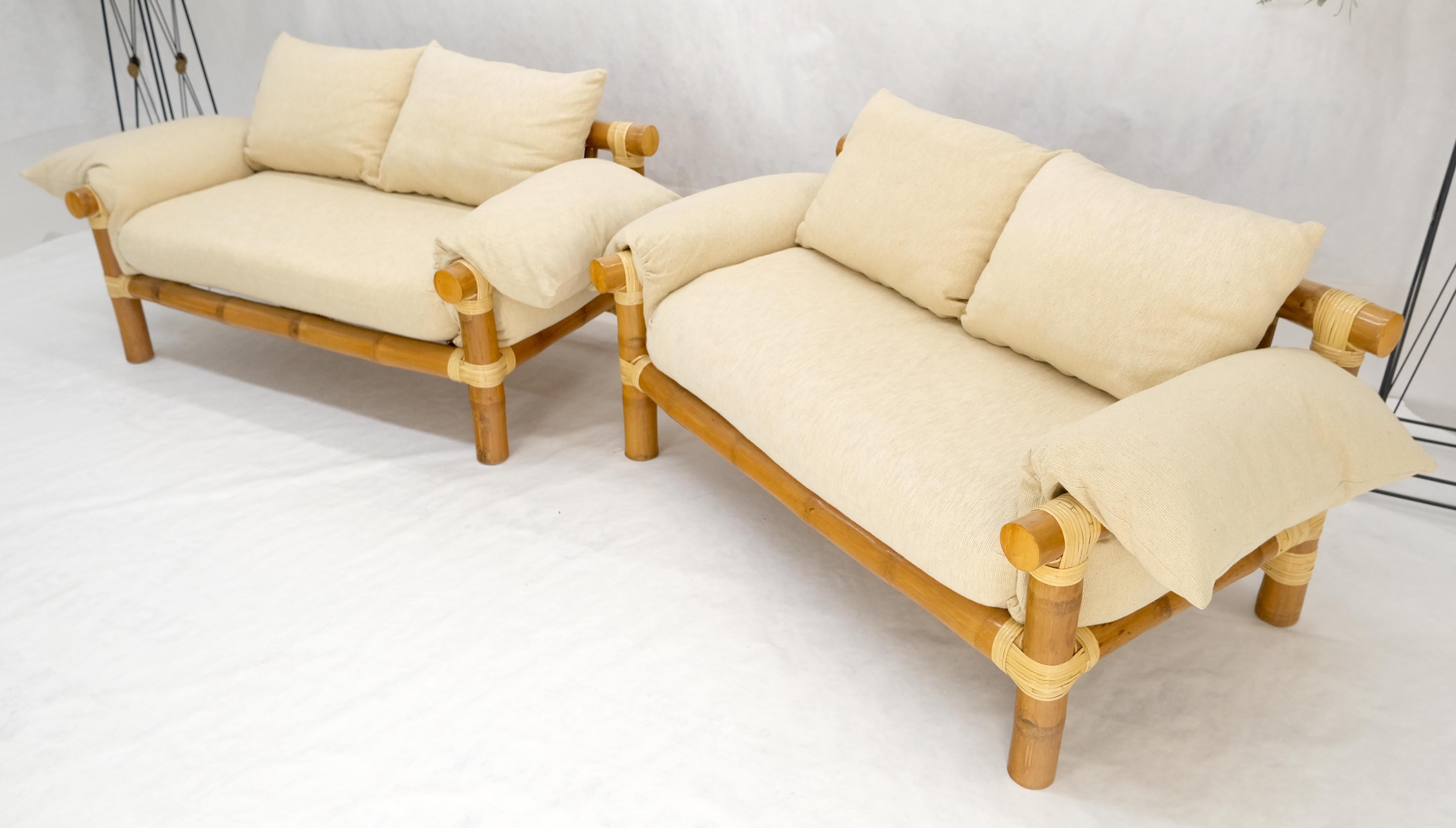 Paar c1970s Vintage Massive dicke Bambus Basen Loveseats MINT im Angebot 6