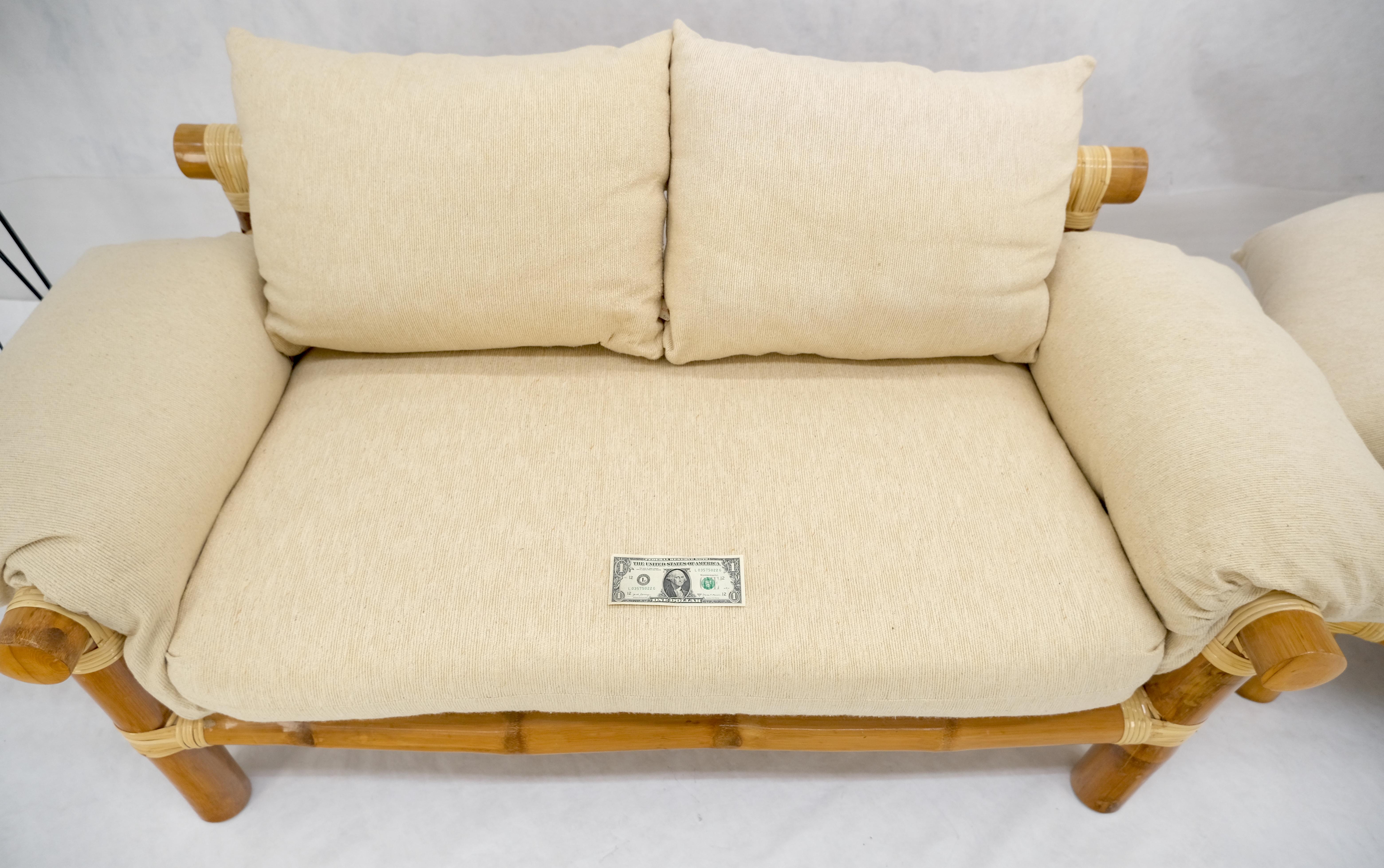 Paar c1970s Vintage Massive dicke Bambus Basen Loveseats MINT (20. Jahrhundert) im Angebot