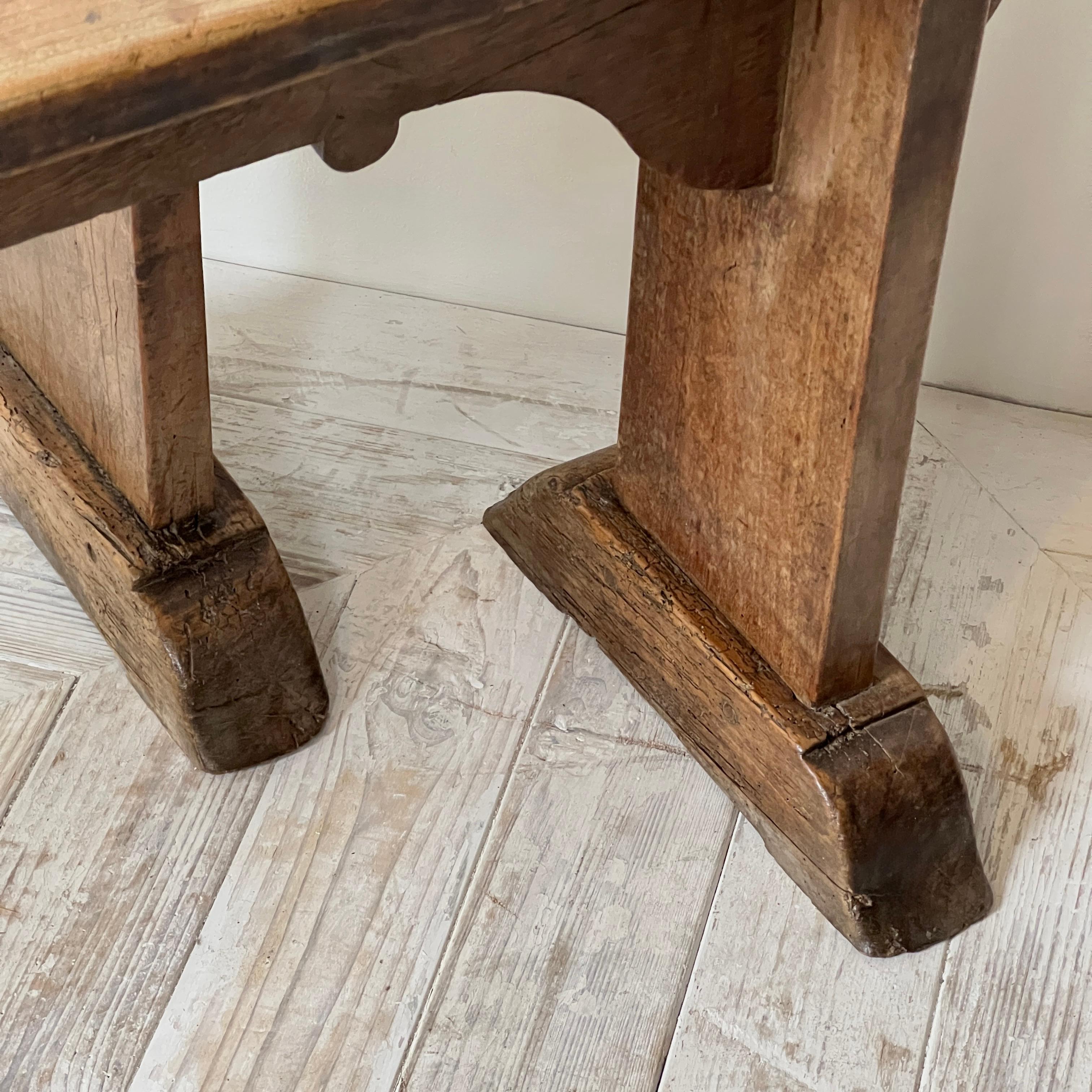 Pair Of C19th French Fruitwood Benches (Obstholz) im Angebot