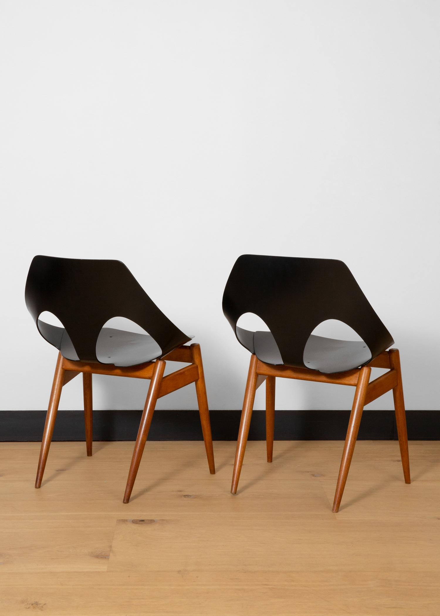 British Pair of 'C2' Chairs By Carl Jacobs for Kandya 1950s For Sale