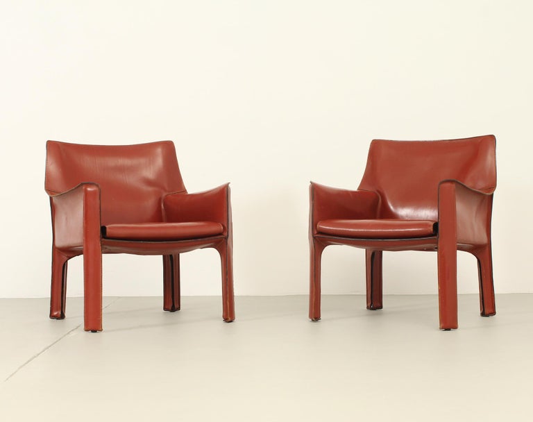 Modern Pair of Cab 414 Armchairs by Mario Bellini for Cassina For Sale