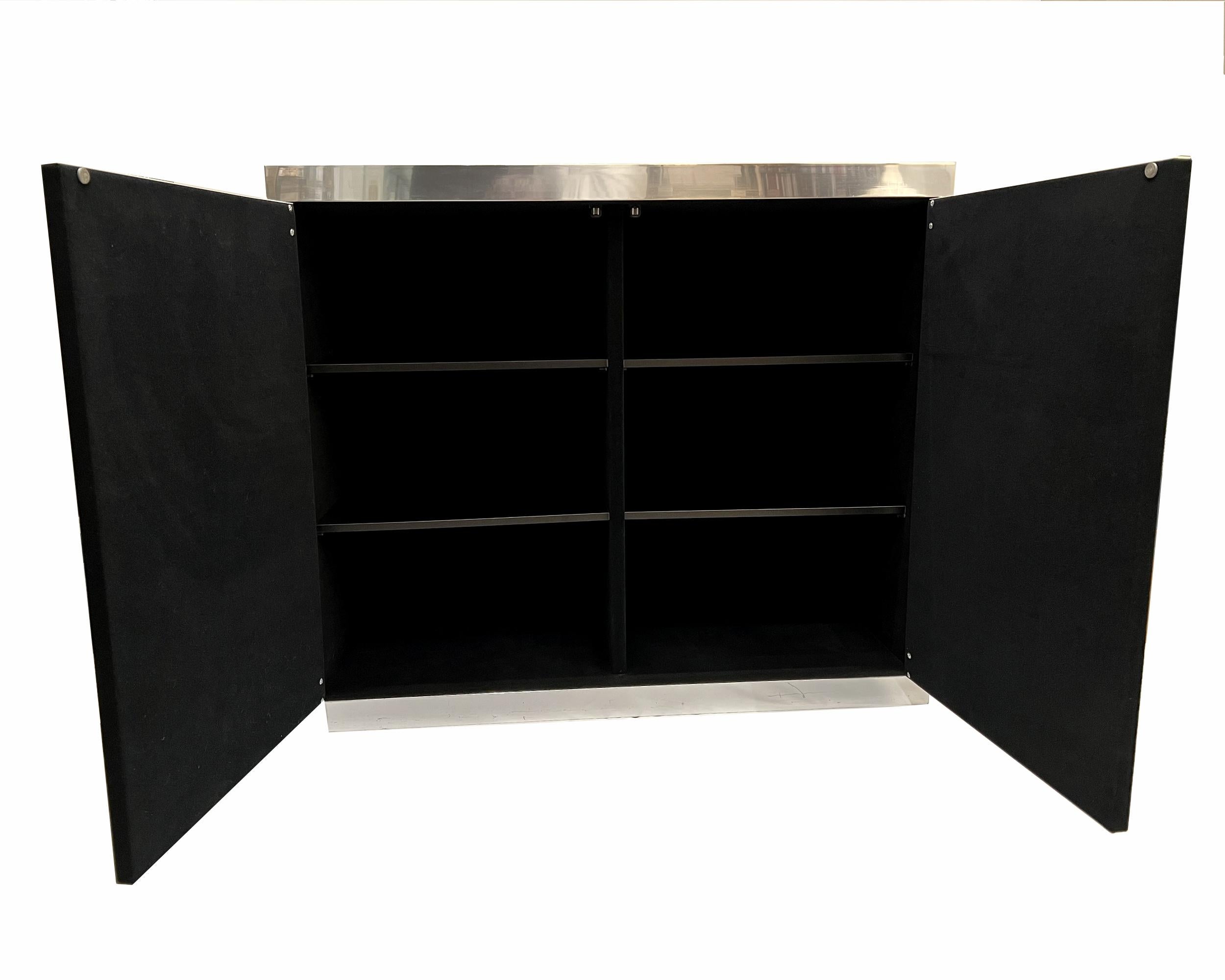 Late 20th Century Pair of cabinets, by Guido Faleschini, Italy, circa 1970