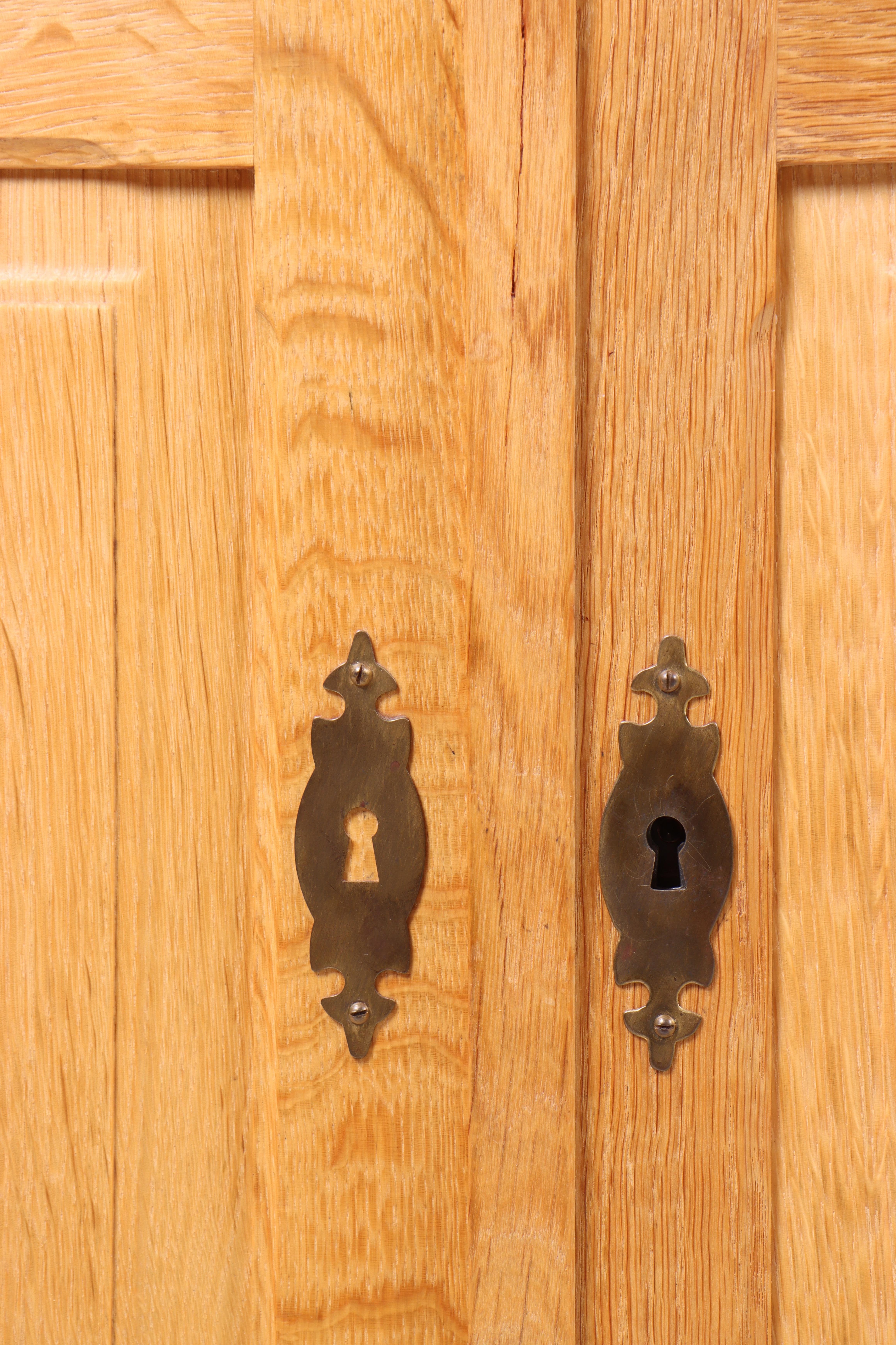 Mid-20th Century Pair of Cabinets in Oak, Made in Denmark, 1960s For Sale