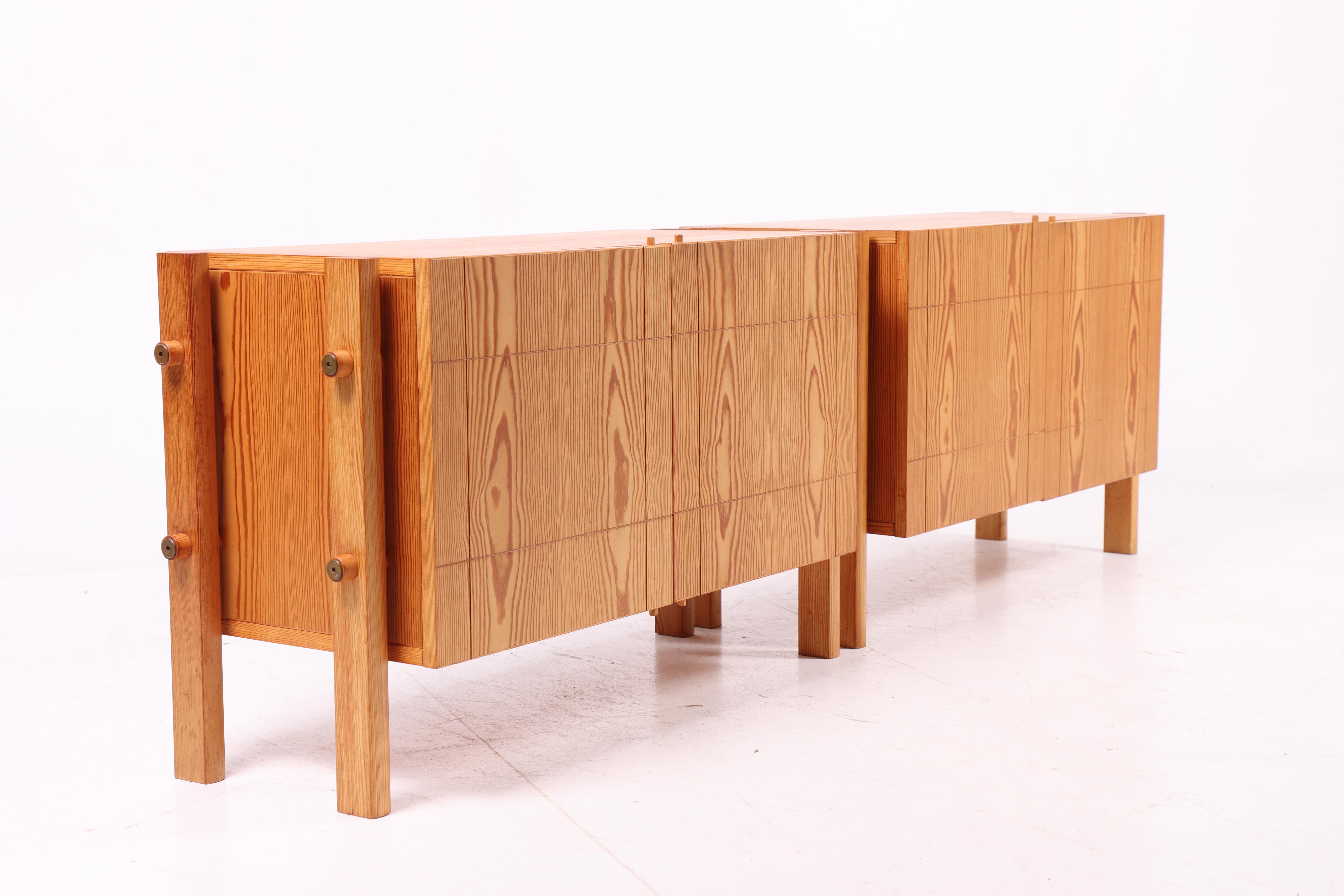 Pair of Cabinets in Pine By Hundevad, Made in Denmark, 1960s im Angebot 3