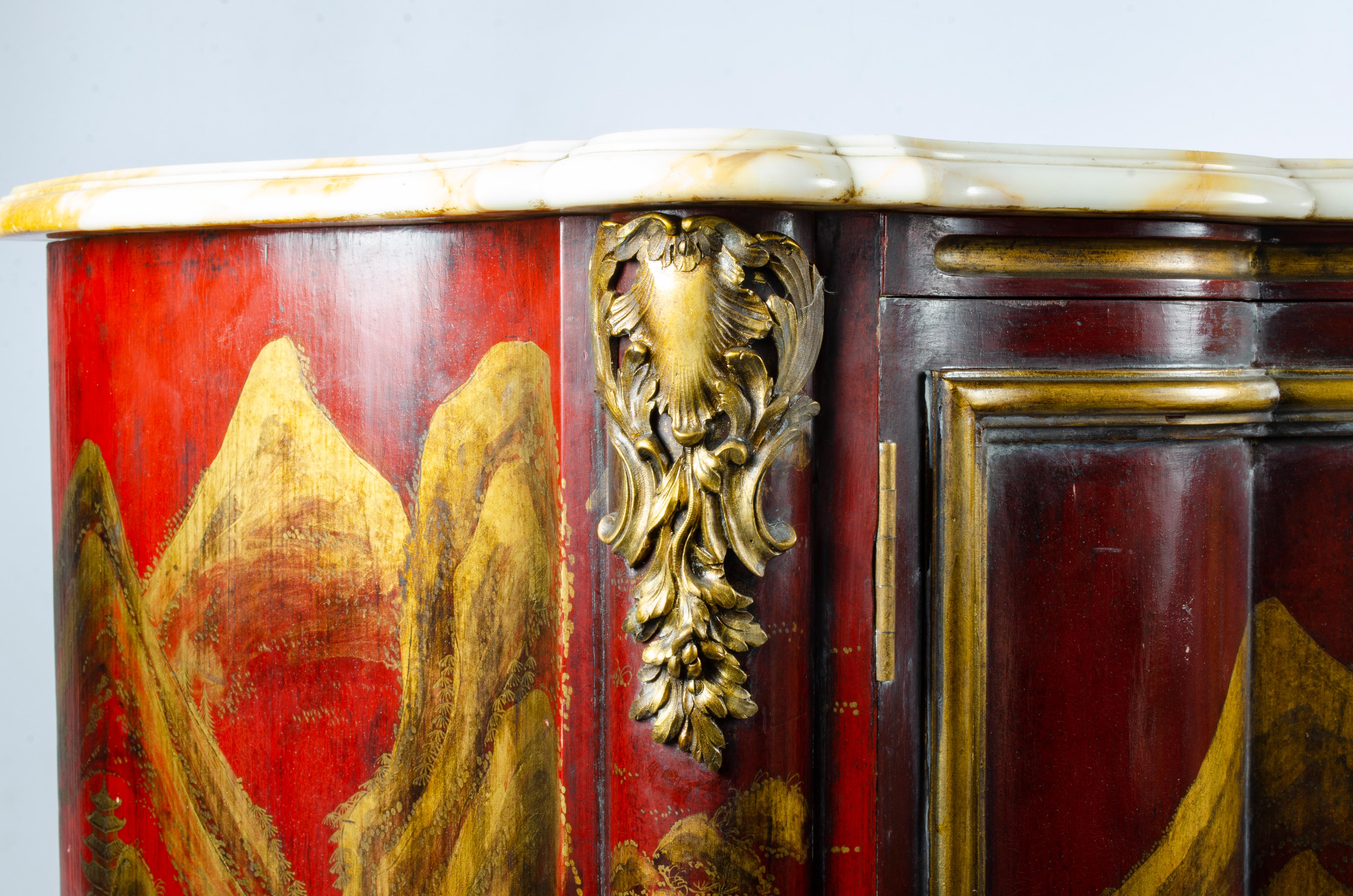 Mid-20th Century Pair of Cabinets with Chinoiserie Design by Maison Jansen For Sale