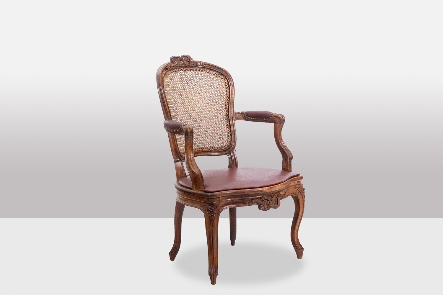 French Pair of “cabriolet” armchairs in walnut and canework. Louis XV period. LS5209325 For Sale
