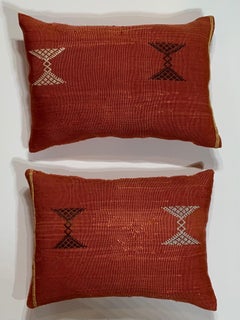 Pair of Cactus Silk Red Pillow